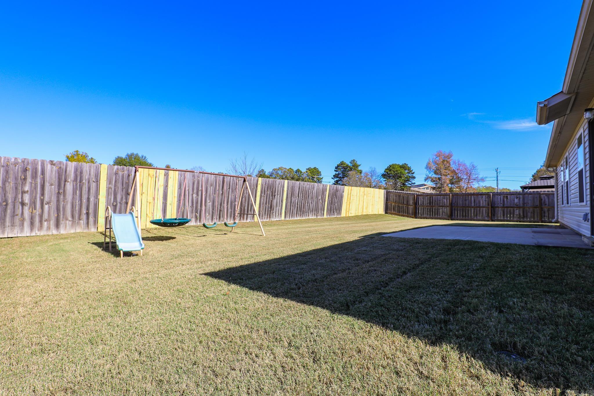 BENJAMIN GROVE - Residential