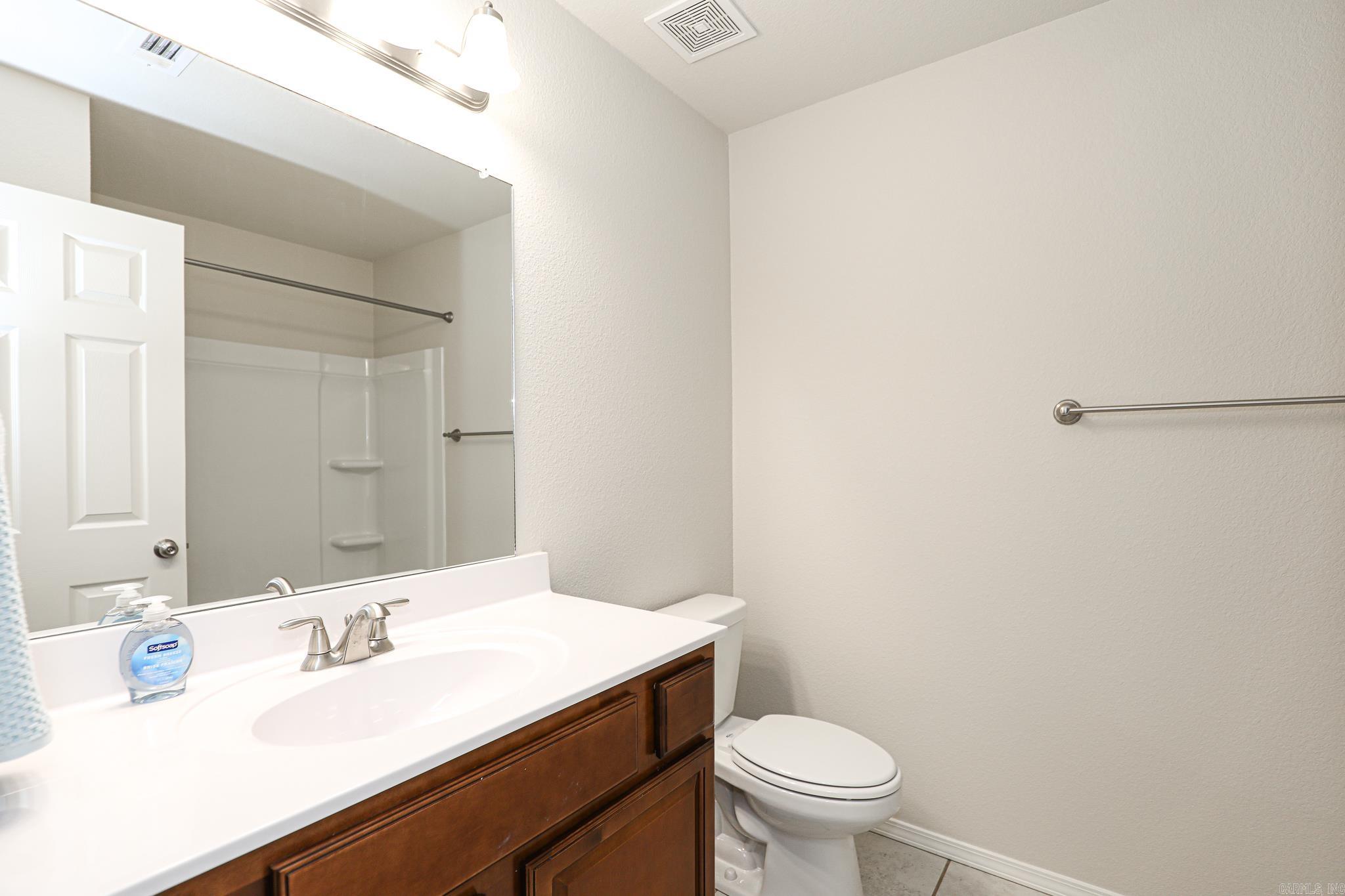 BENJAMIN GROVE - Residential