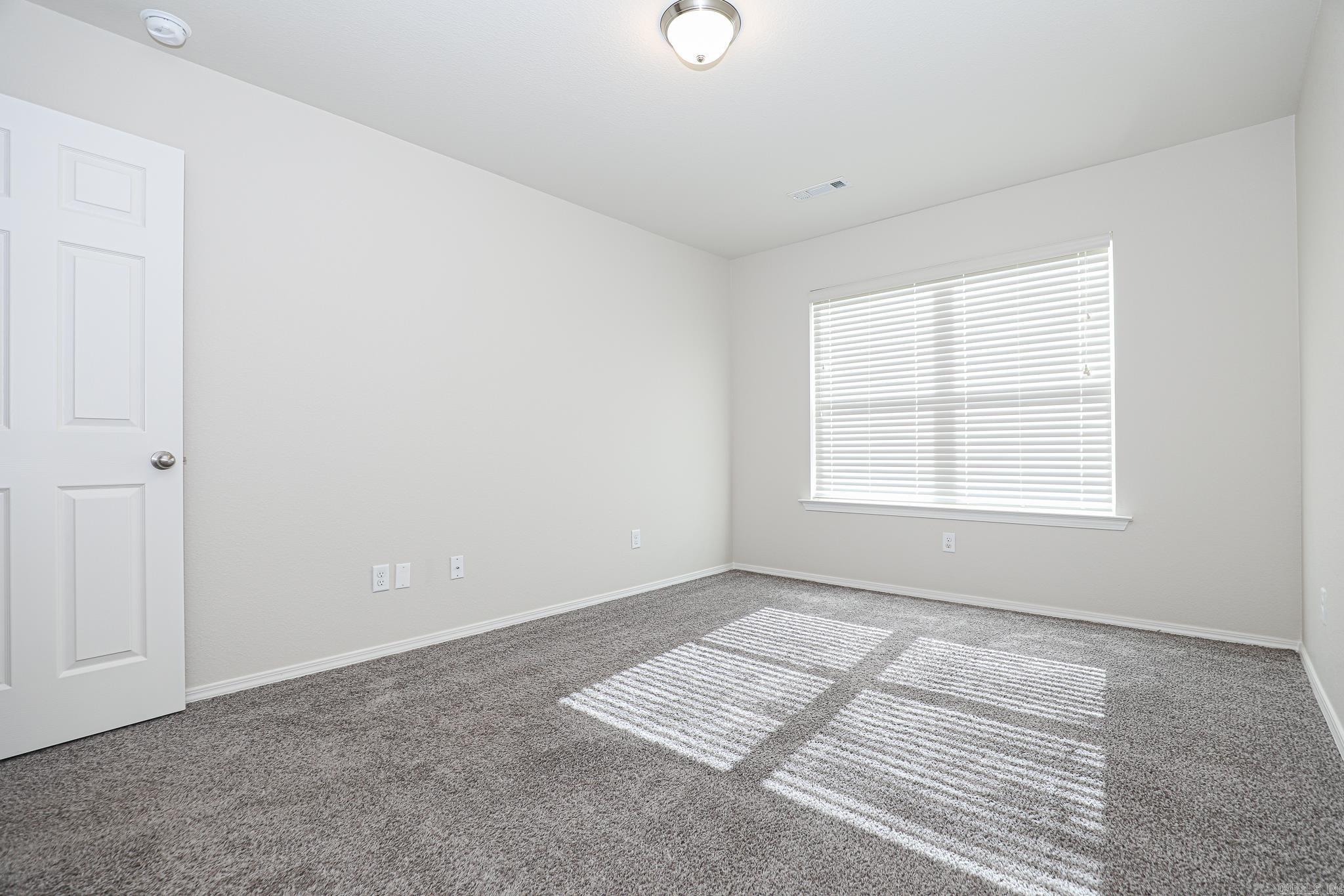 BENJAMIN GROVE - Residential