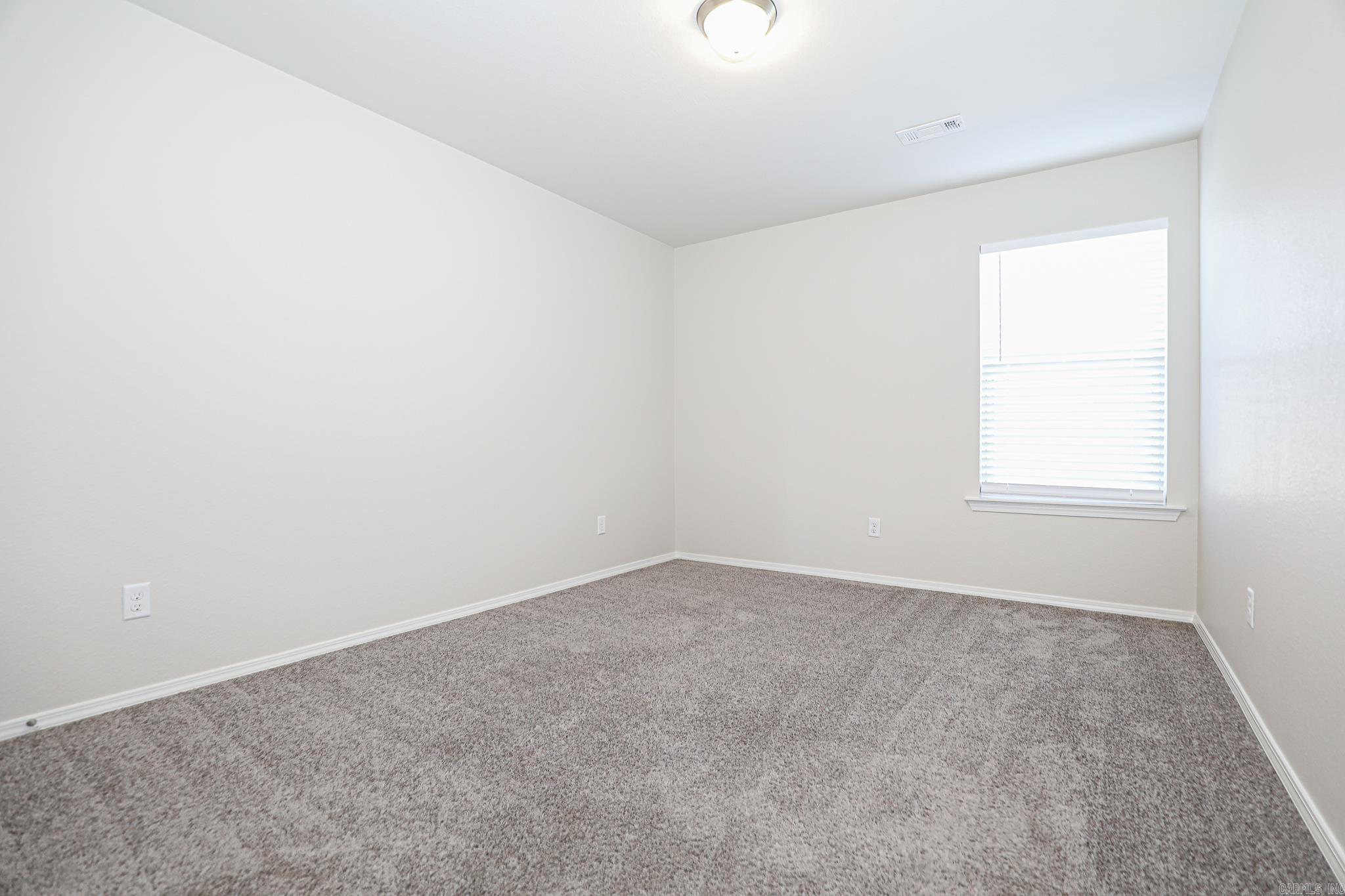 BENJAMIN GROVE - Residential