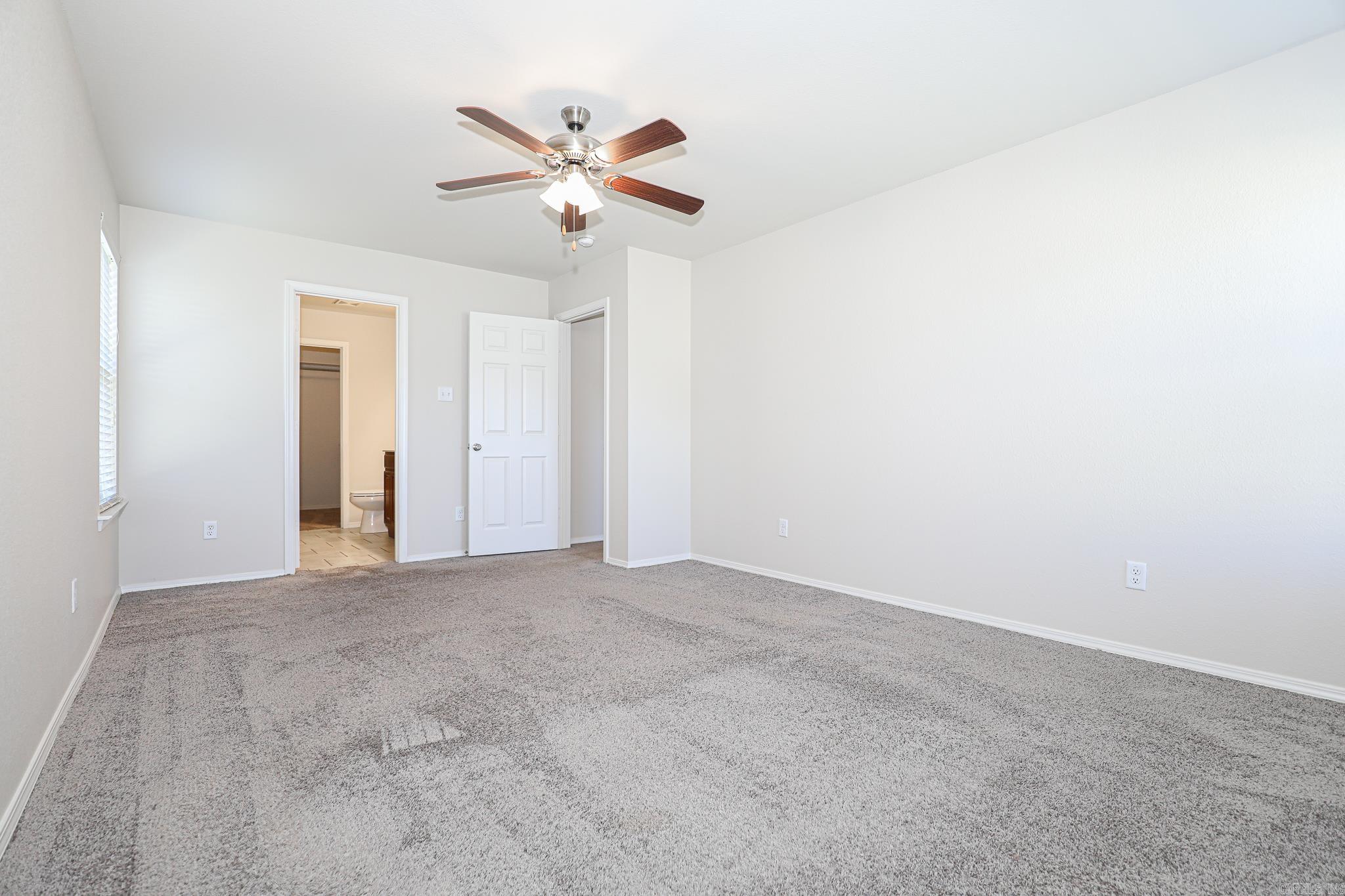 BENJAMIN GROVE - Residential