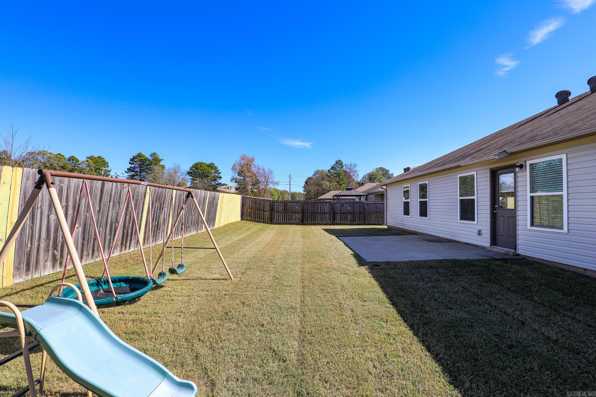 BENJAMIN GROVE - Residential