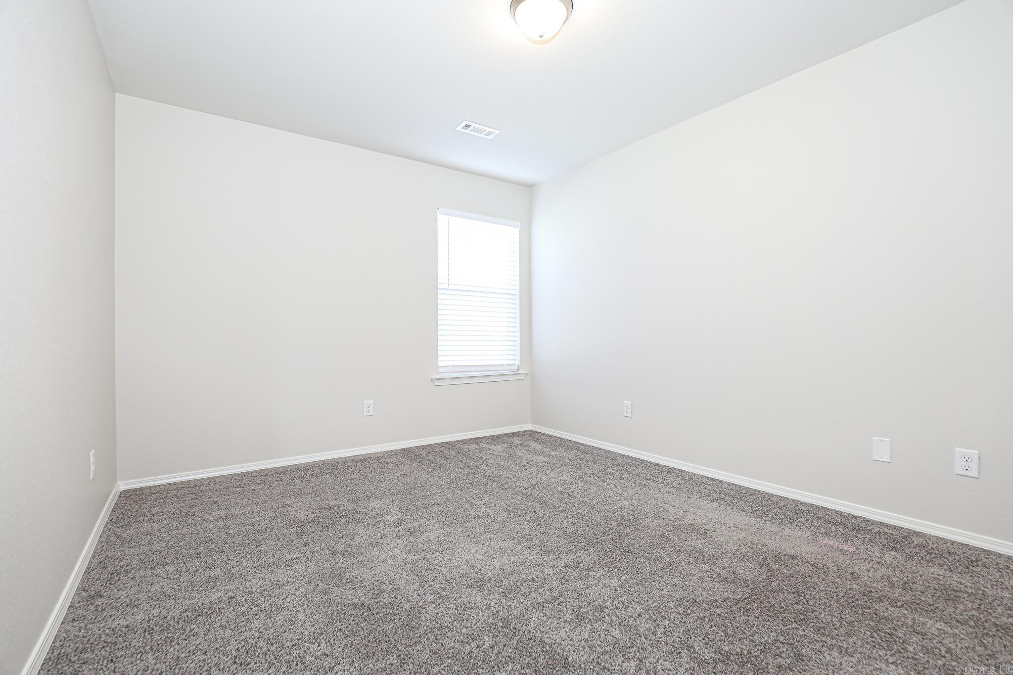 BENJAMIN GROVE - Residential