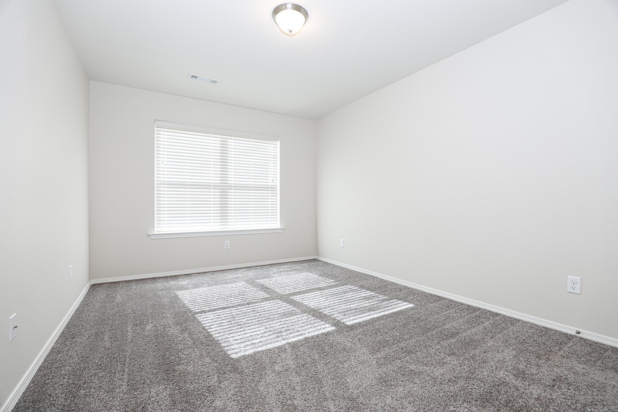 BENJAMIN GROVE - Residential