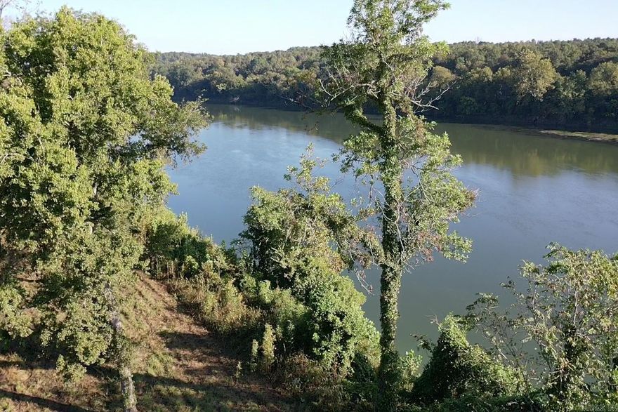 Gorgeous White River frontage! Private boat ramp! Beautifully cleared and ready to construct your dream home in a gated community perfectly located right on the banks of White River near the shopping, eateries, and music in world-renowned Mountain View, and only a few miles outside the City of Batesville. With approximately 100 feet of riverbank and 1.17 acres MOL, enjoy all the amenities of covenant protected river frontage plus easy river access for some of the best fishing on this rare strip of river located between 2 lock and dam systems. There are 2 additional lots available for an option of purchasing an aggregate of 2 or even 3 adjoining riverfront lots. Great opportunity! Great price! Call today for more info or to view!