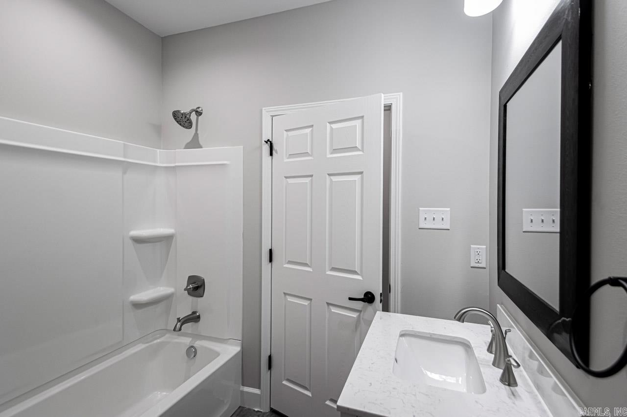 Hicks Interurban - Residential Lease