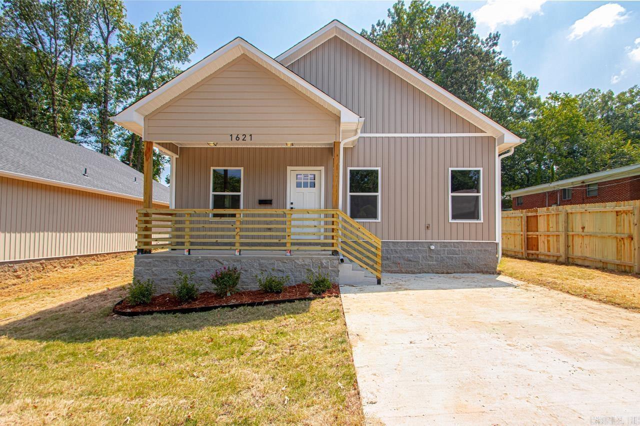 Hicks Interurban - Residential Lease