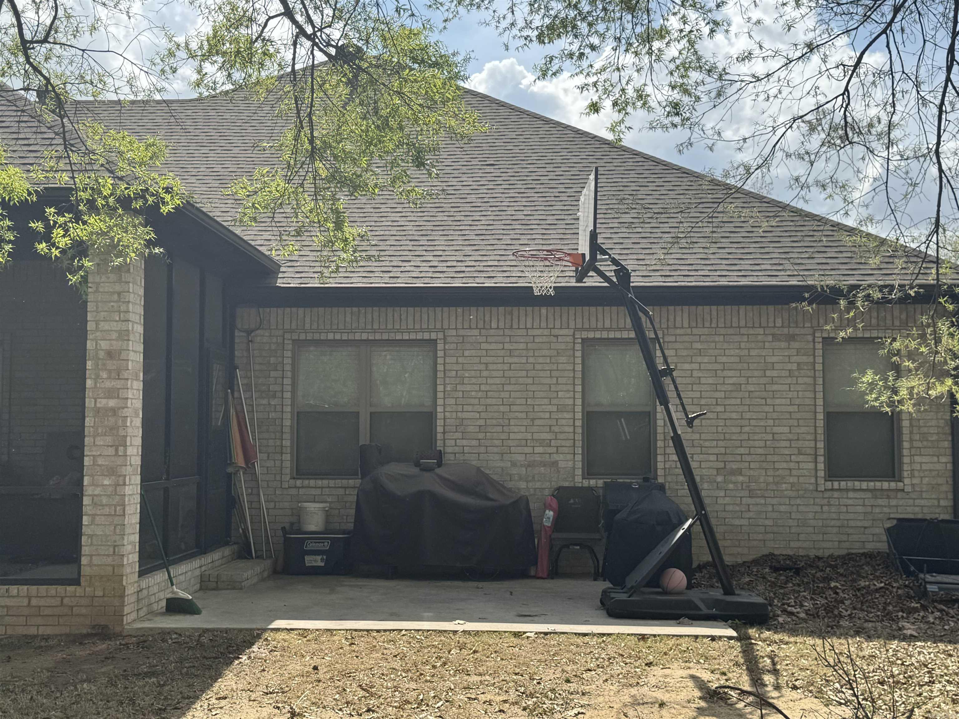 REGISTER ESTATES - Residential