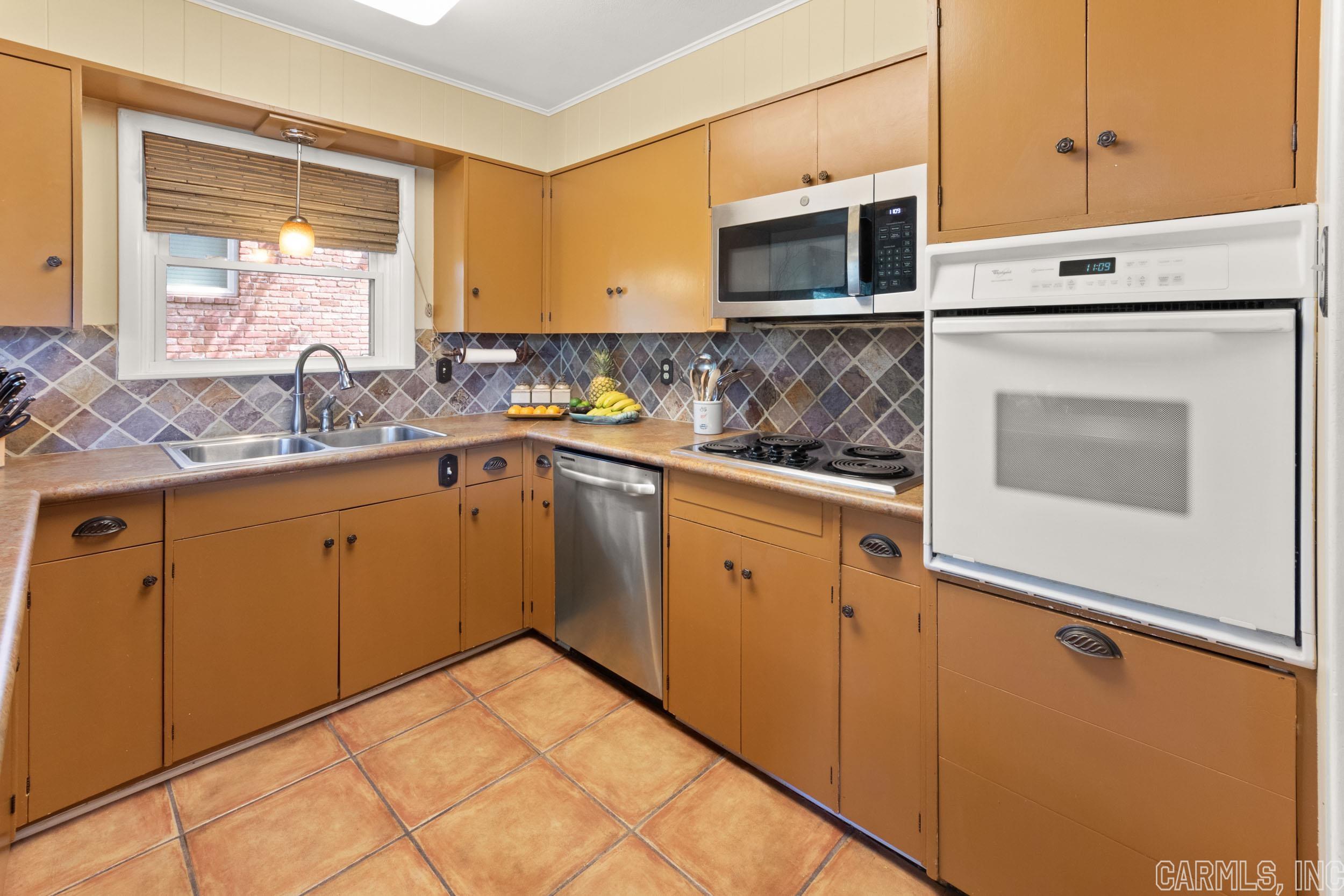 SHANNON HILLS - Residential