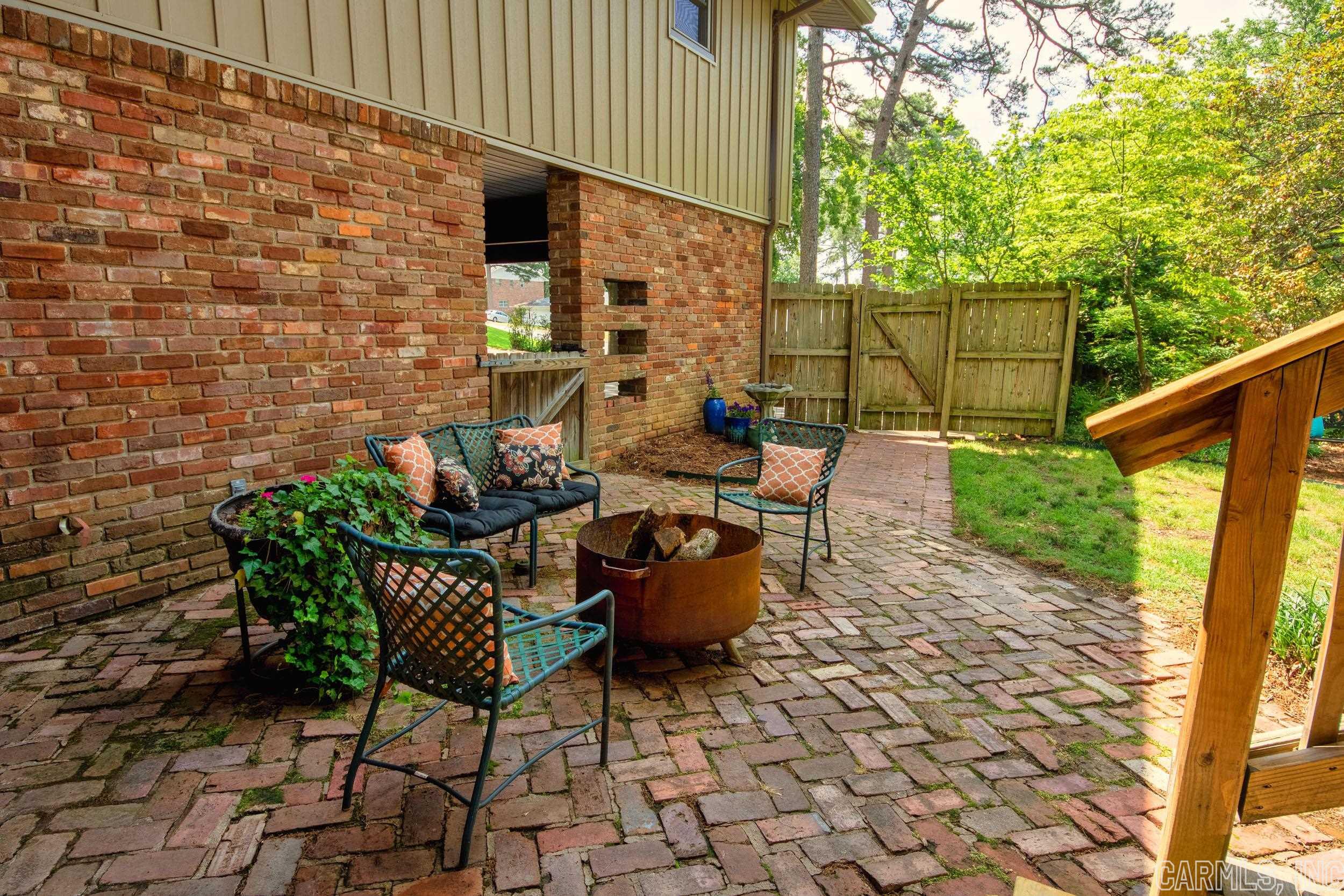 SHANNON HILLS - Residential