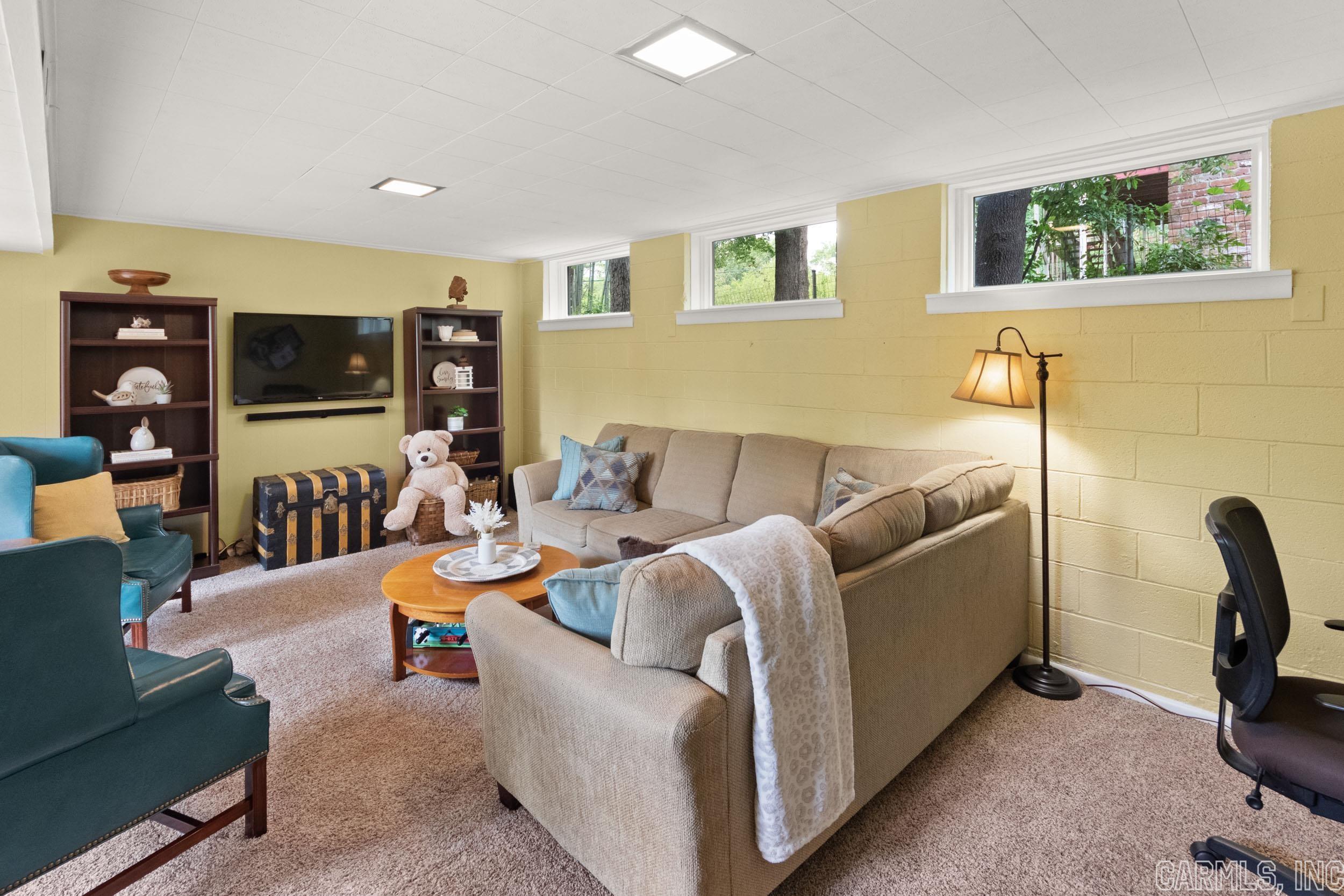 SHANNON HILLS - Residential