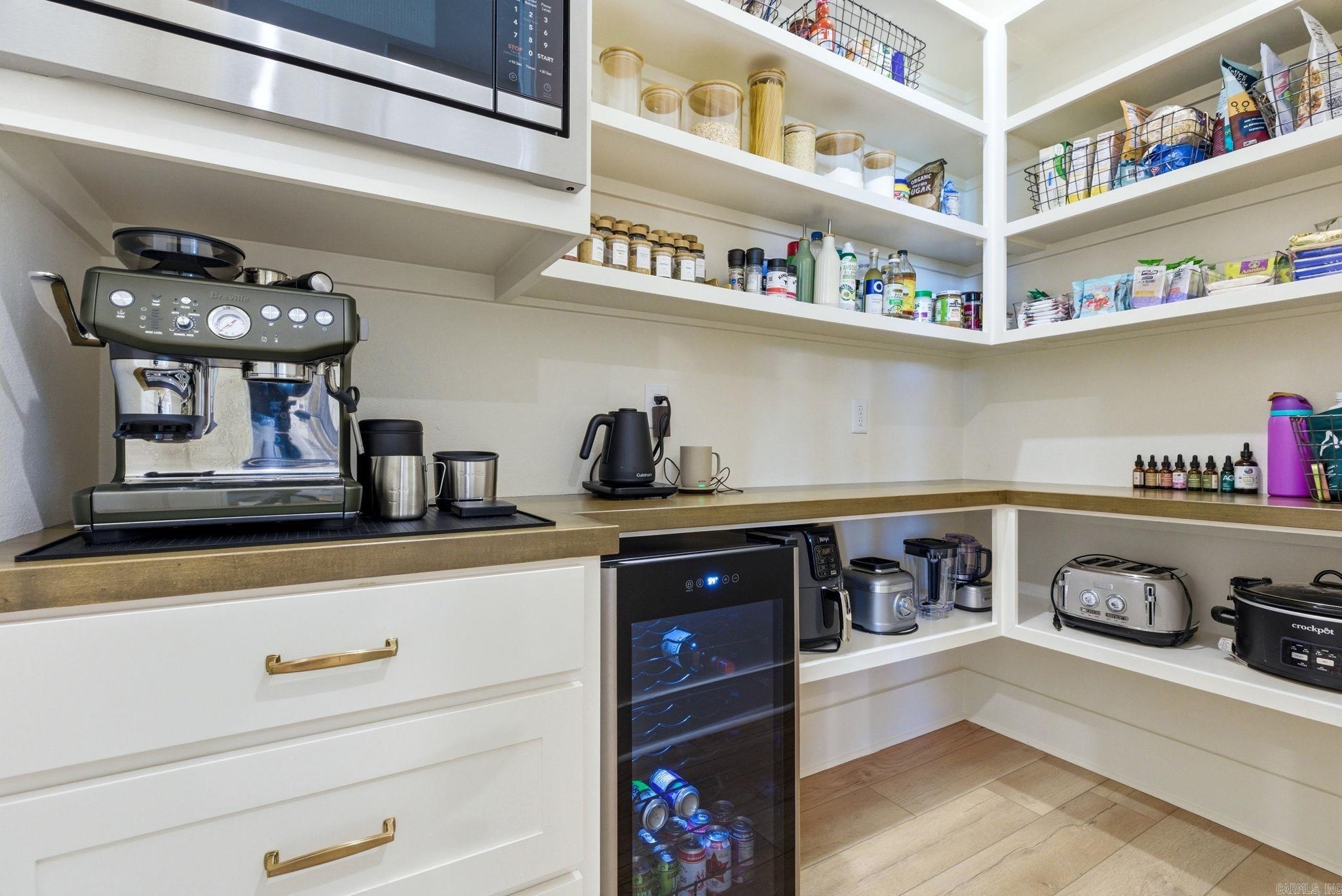 MIDTOWN BRYANT - Residential