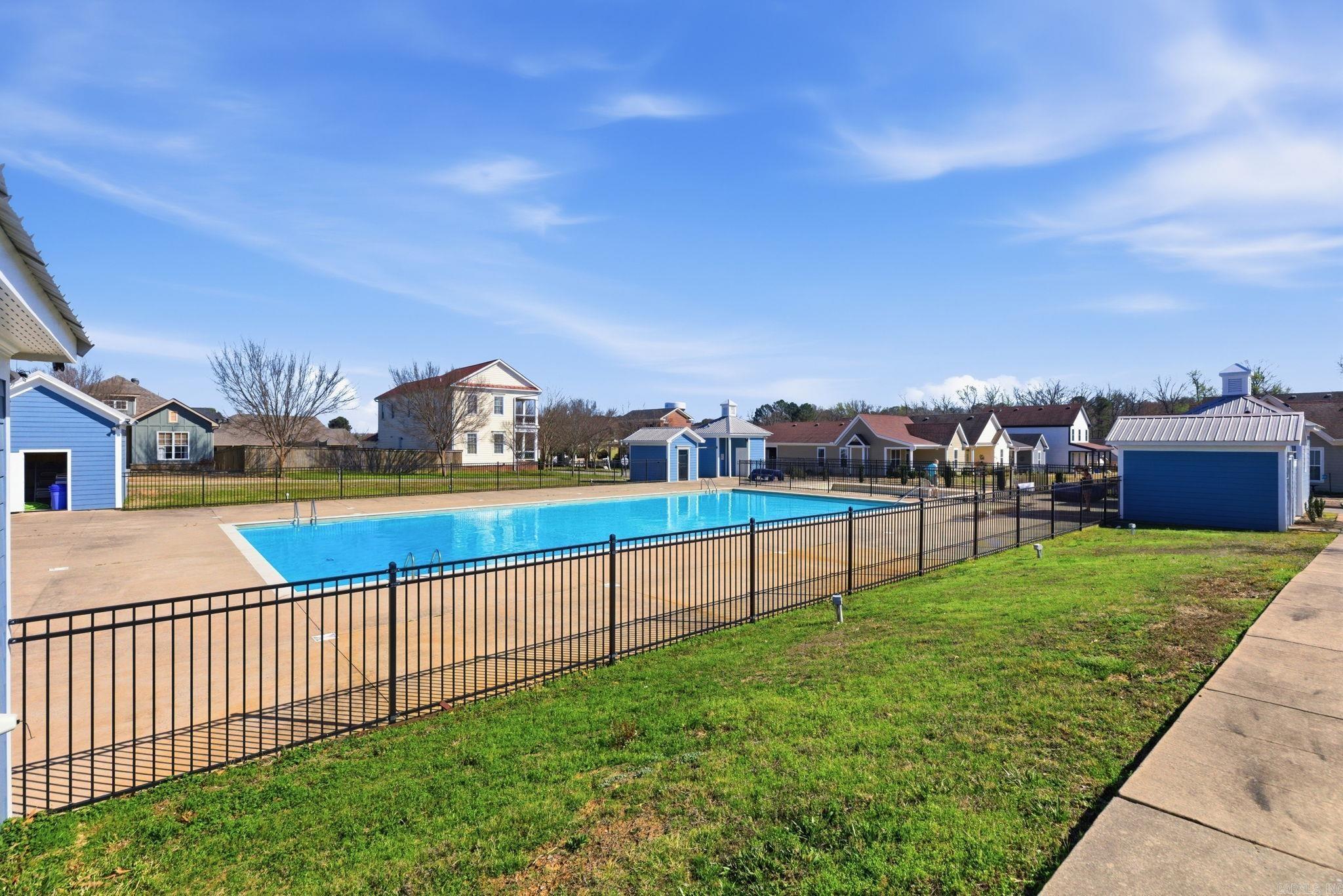 MIDTOWN BRYANT - Residential