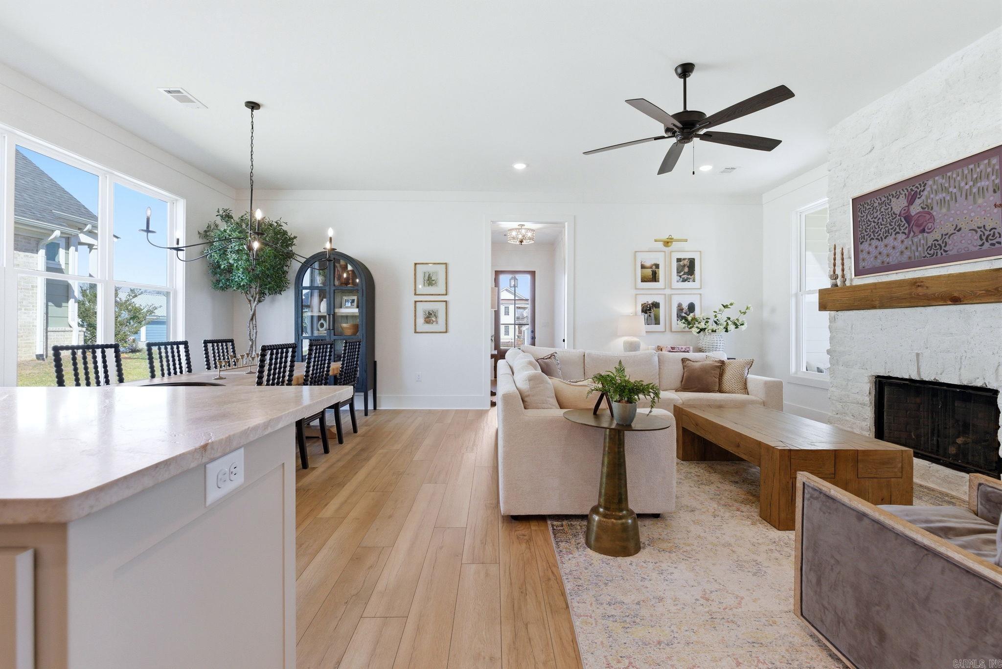 MIDTOWN BRYANT - Residential