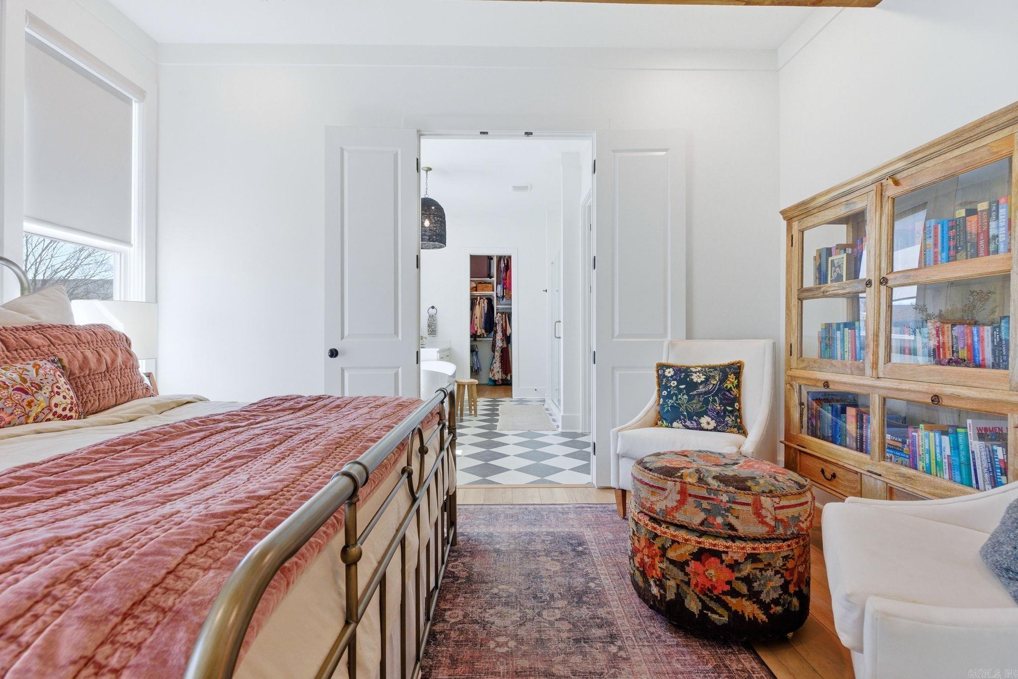 MIDTOWN BRYANT - Residential