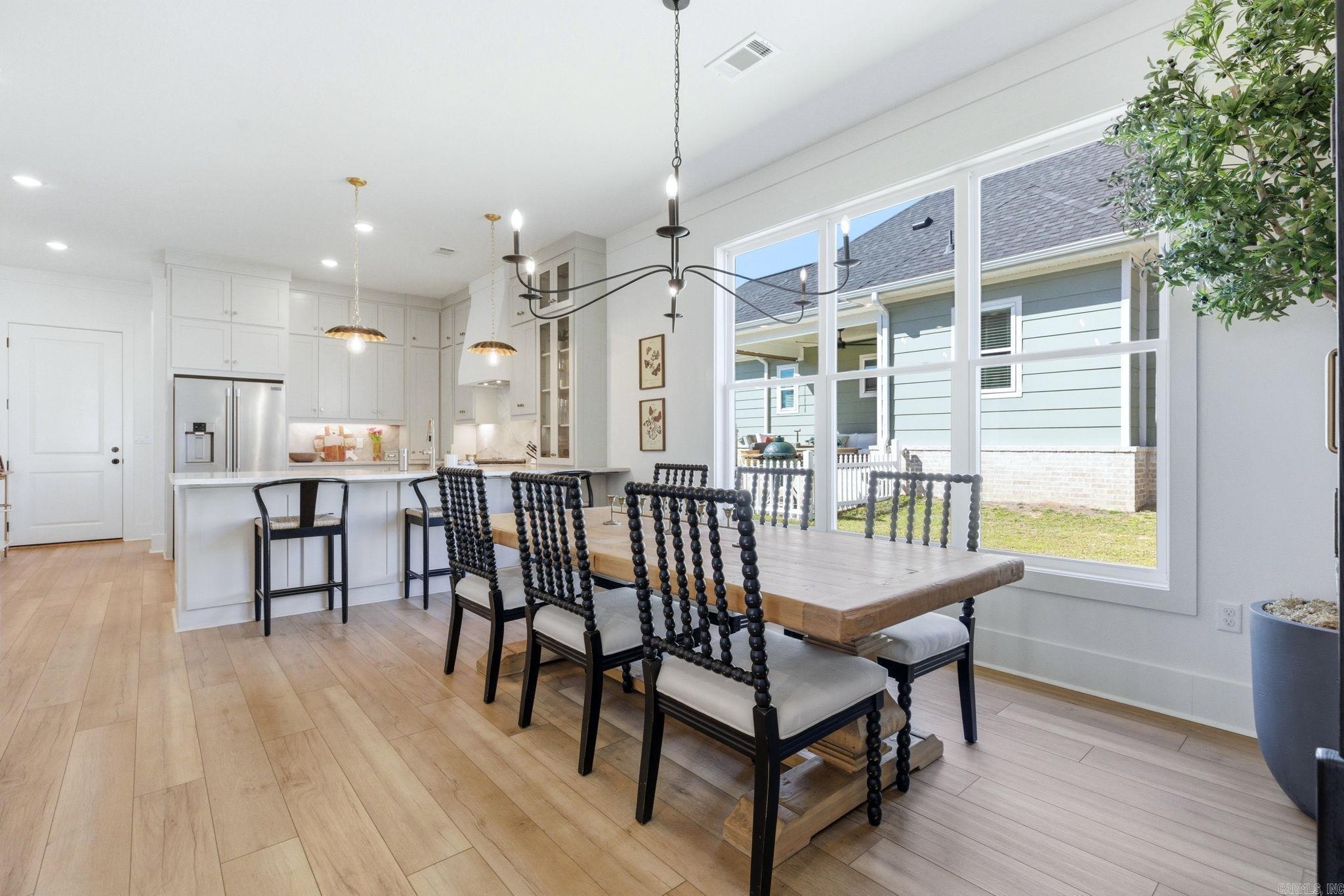 MIDTOWN BRYANT - Residential