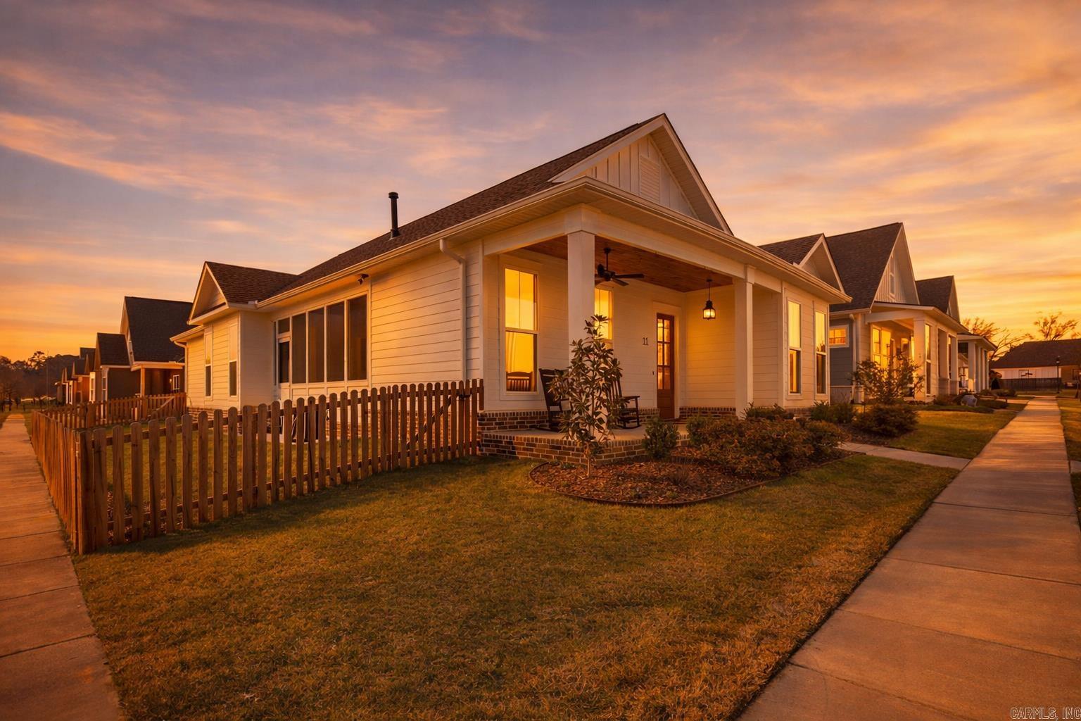 MIDTOWN BRYANT - Residential