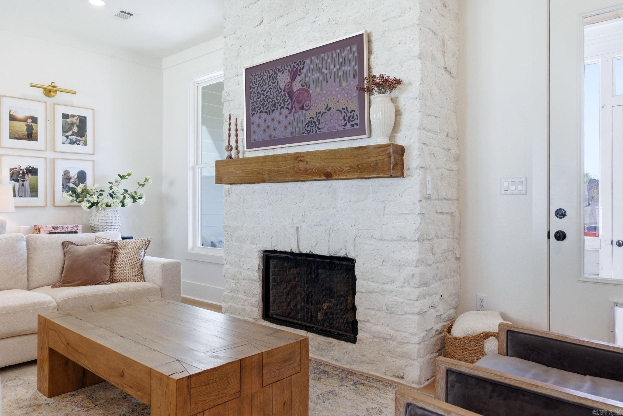 MIDTOWN BRYANT - Residential