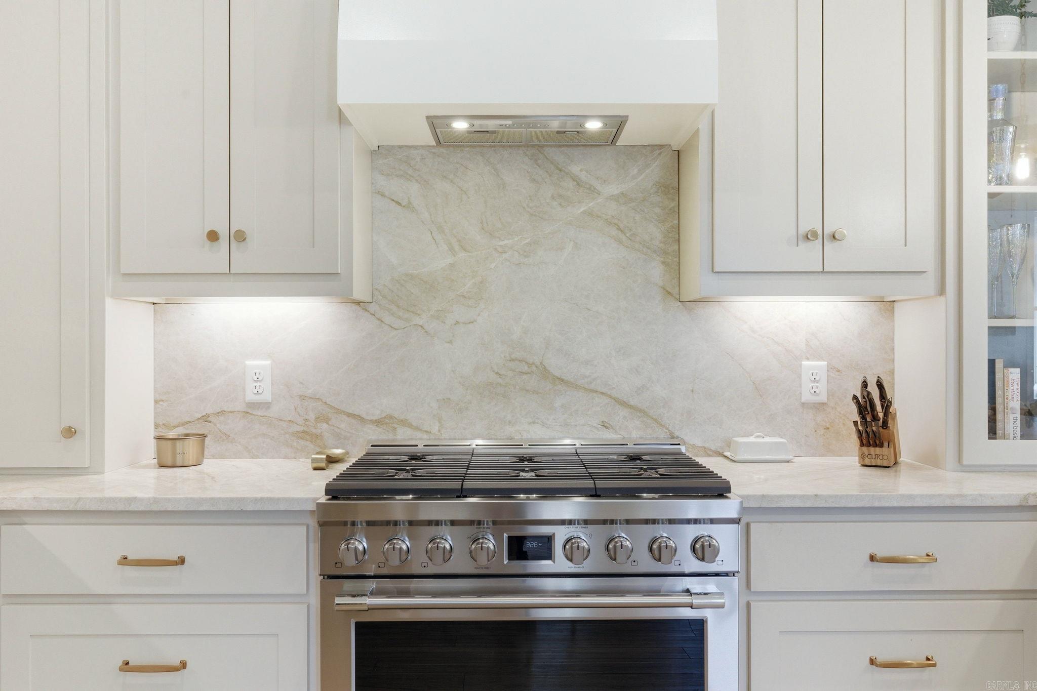 MIDTOWN BRYANT - Residential