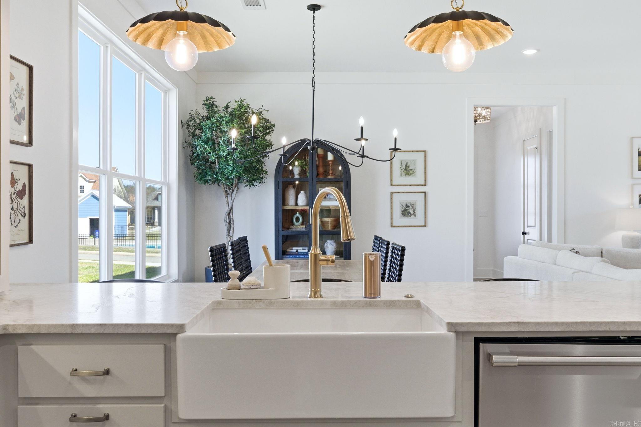 MIDTOWN BRYANT - Residential