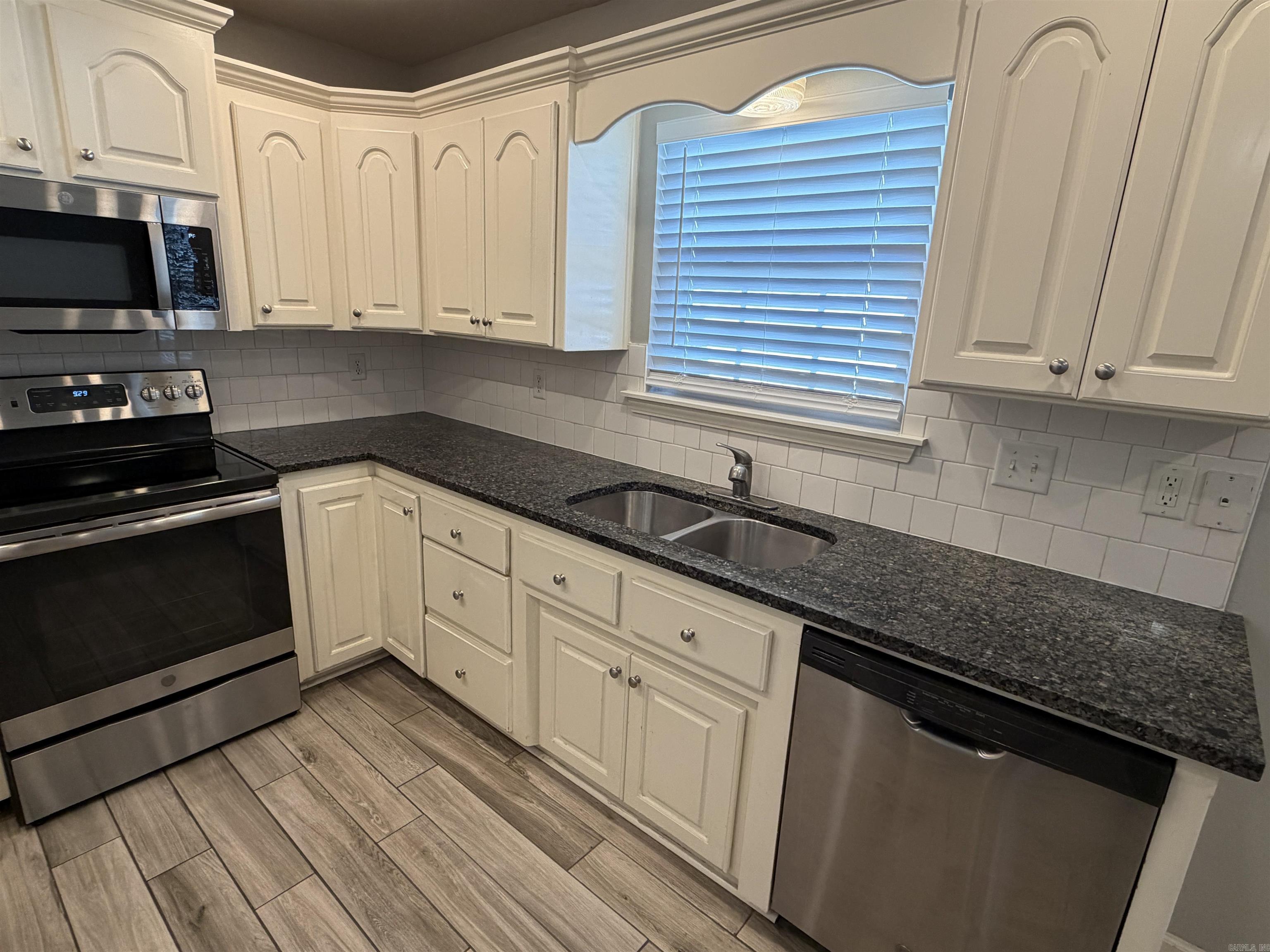 Weatherwood - Residential Lease