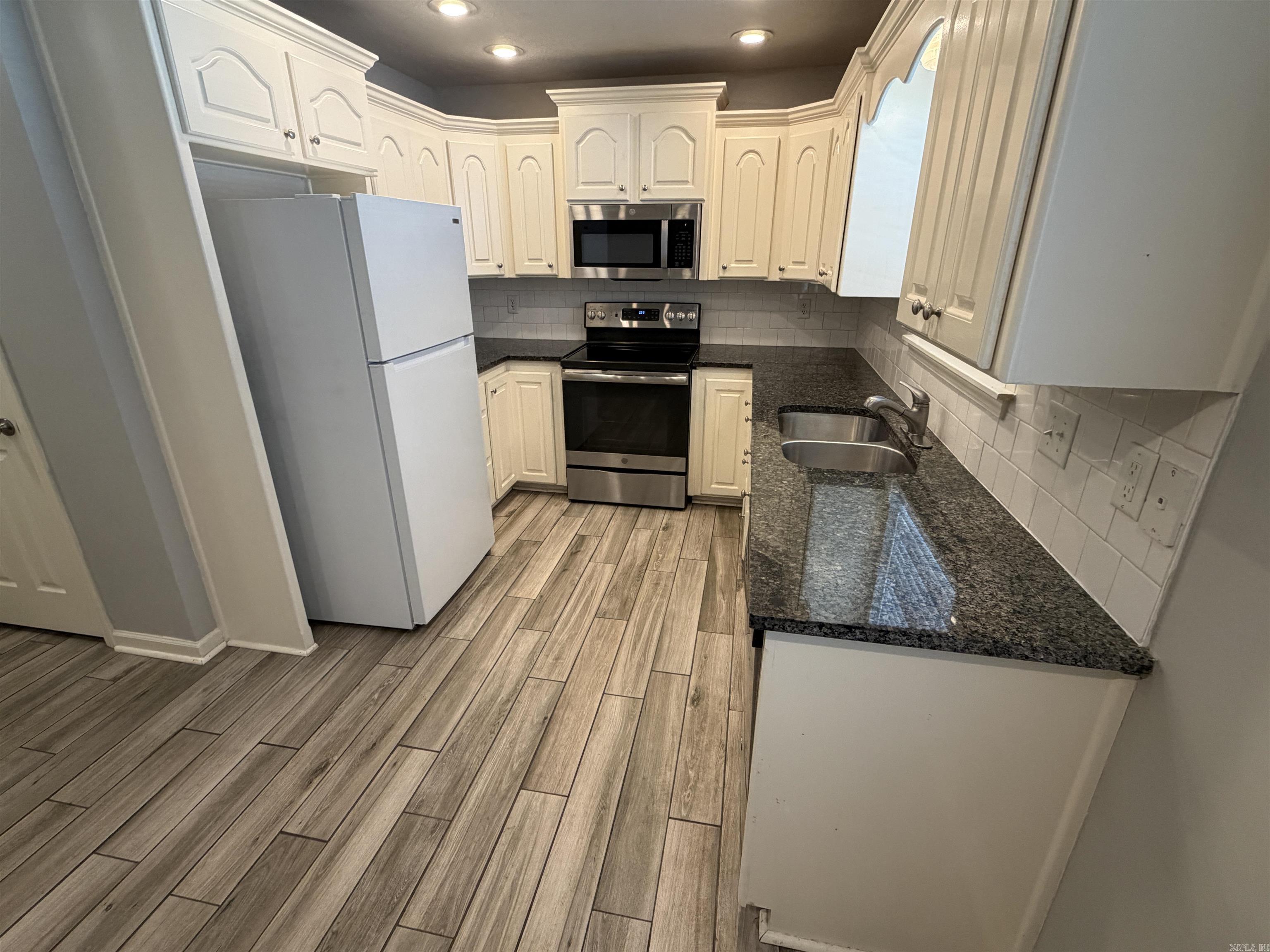 Weatherwood - Residential Lease