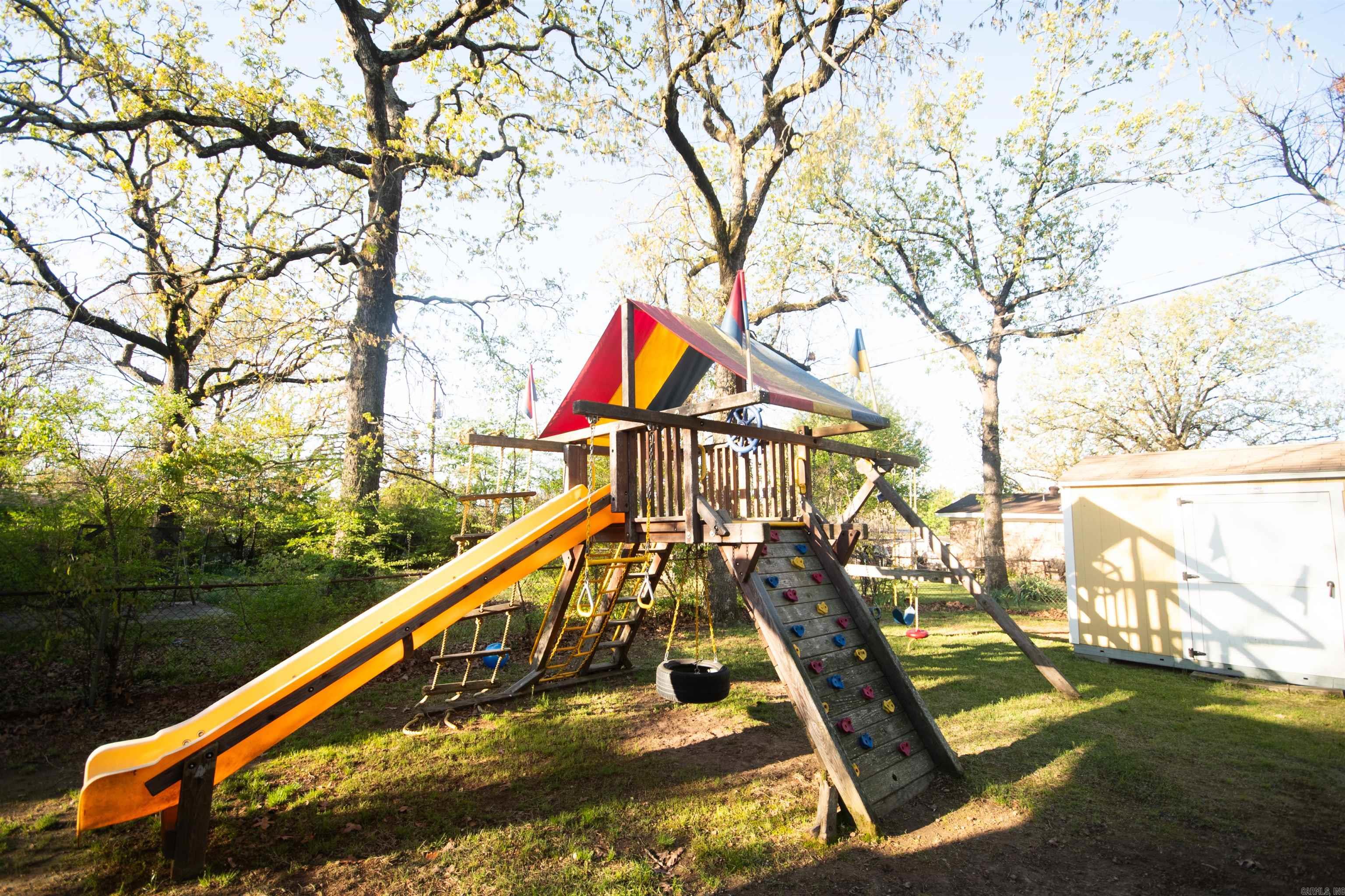 BROADVIEW - Residential