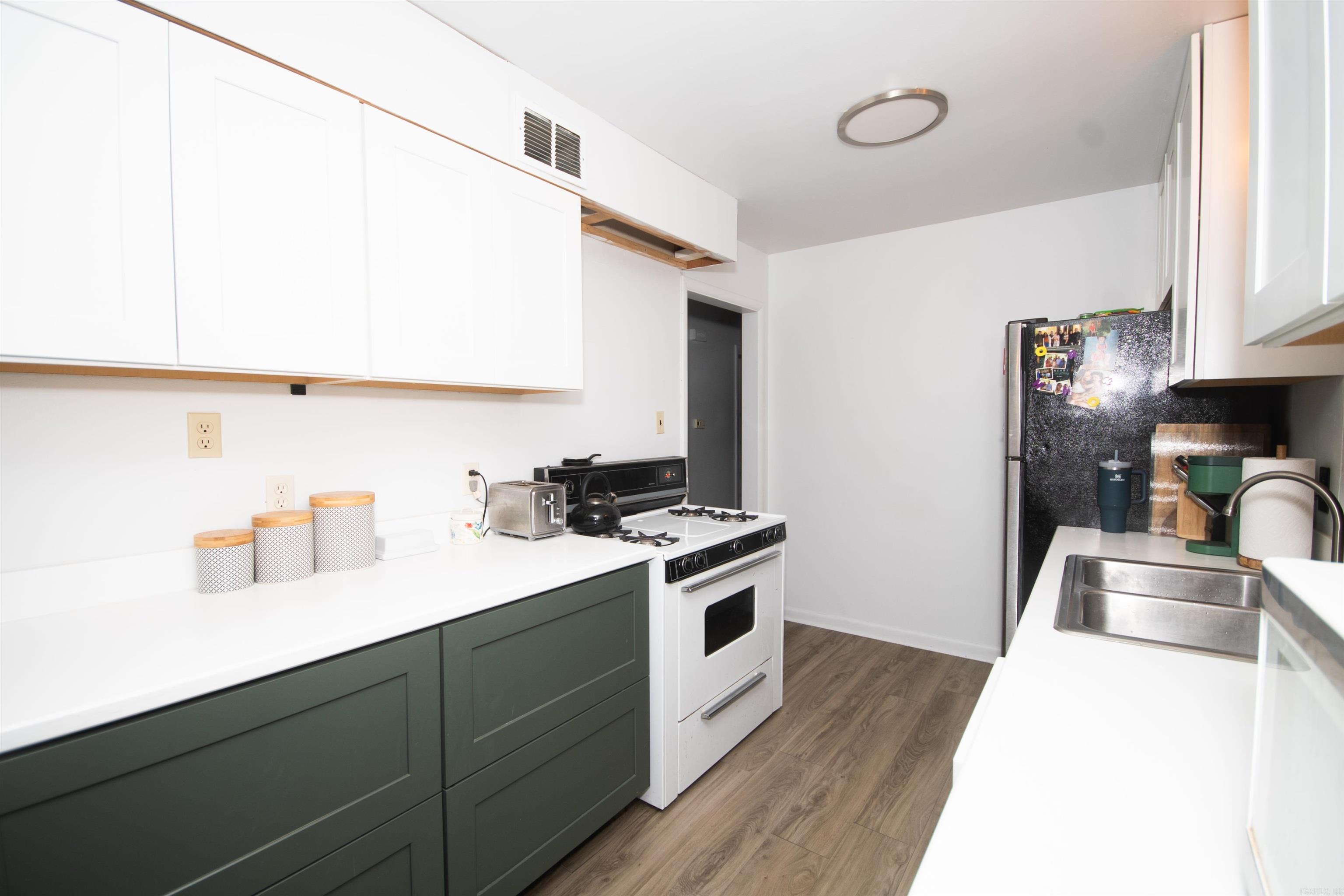 BROADVIEW - Residential