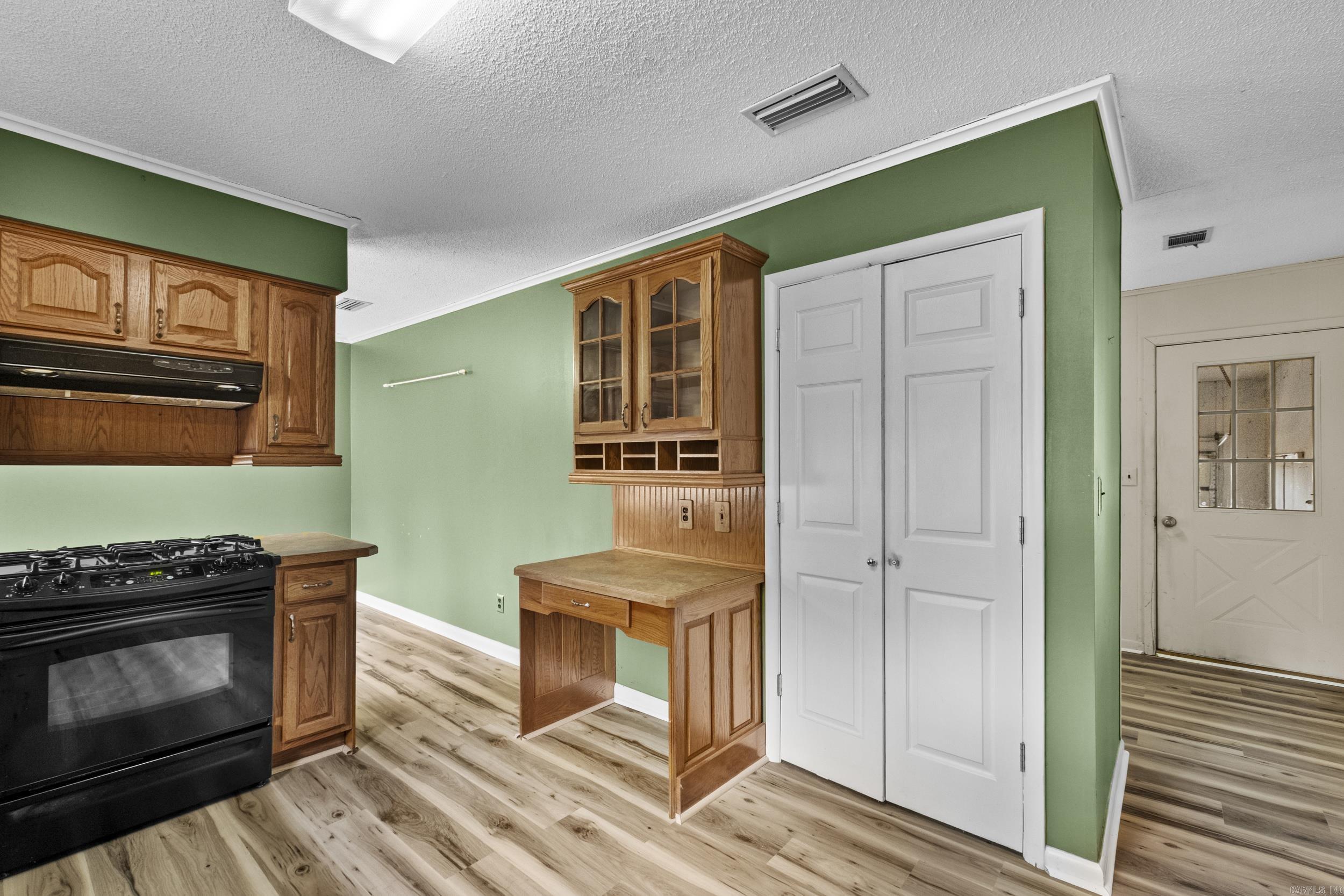 OAKWOOD MANOR - Residential