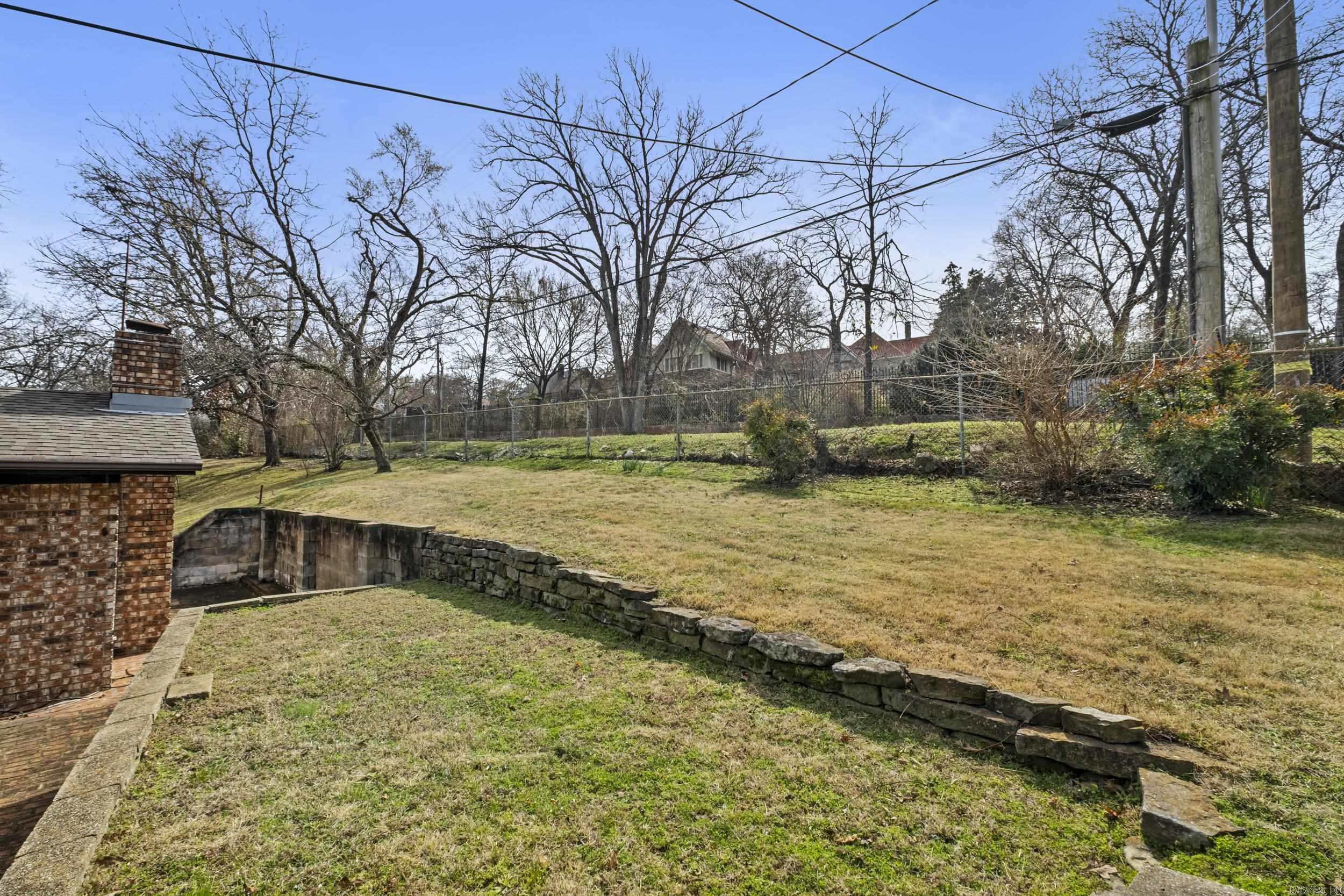 OAKWOOD MANOR - Residential