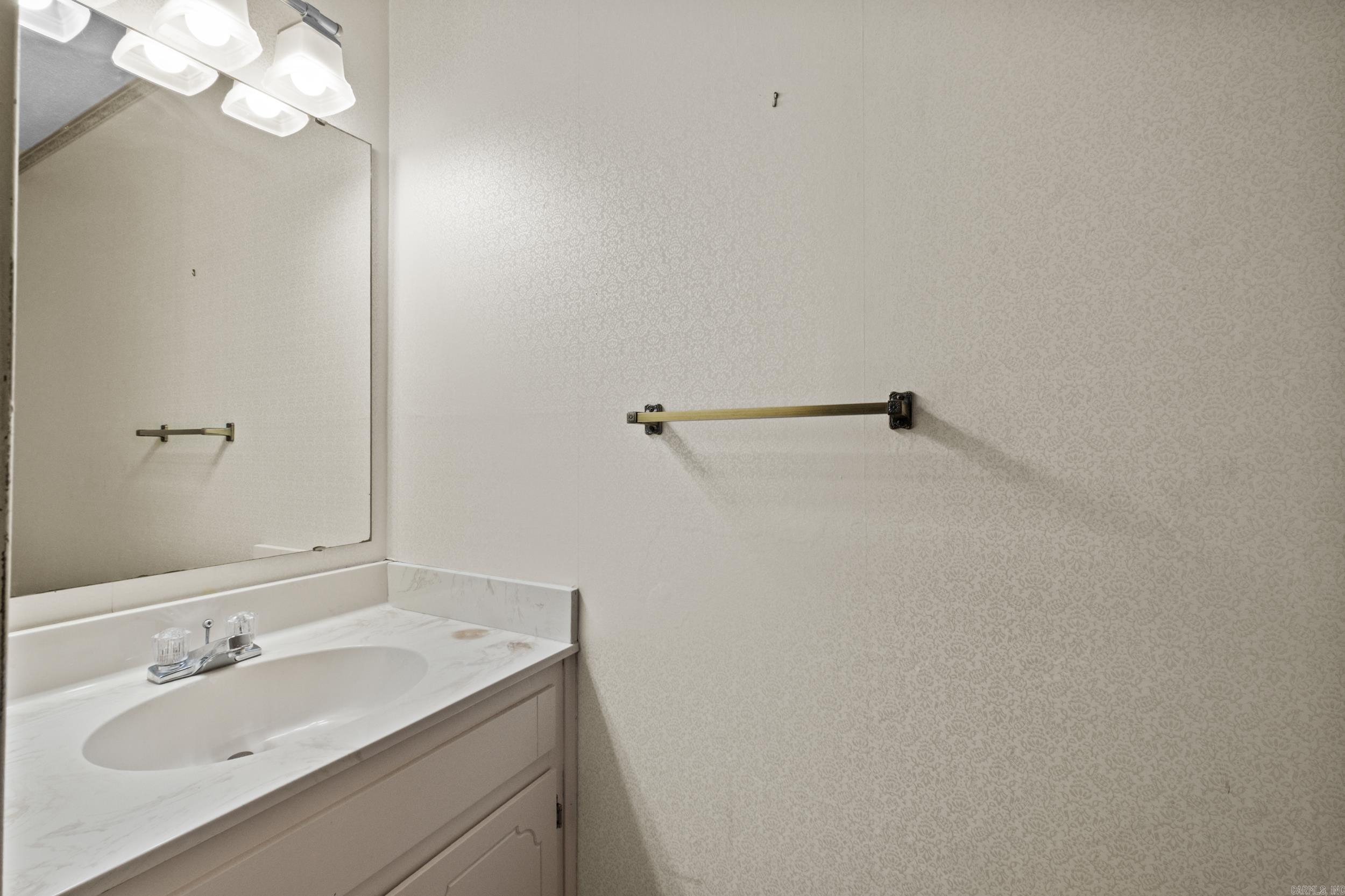 OAKWOOD MANOR - Residential