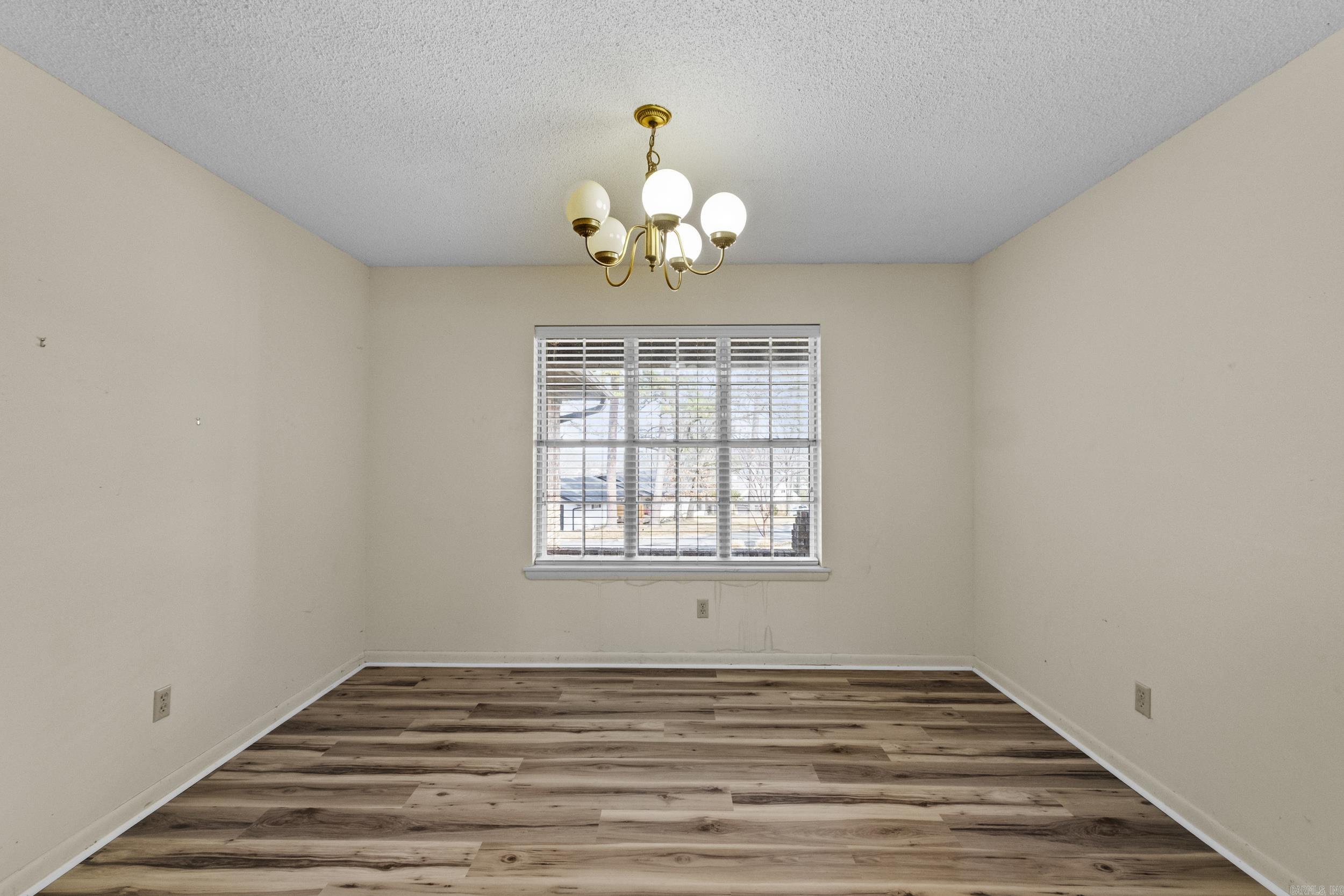 OAKWOOD MANOR - Residential