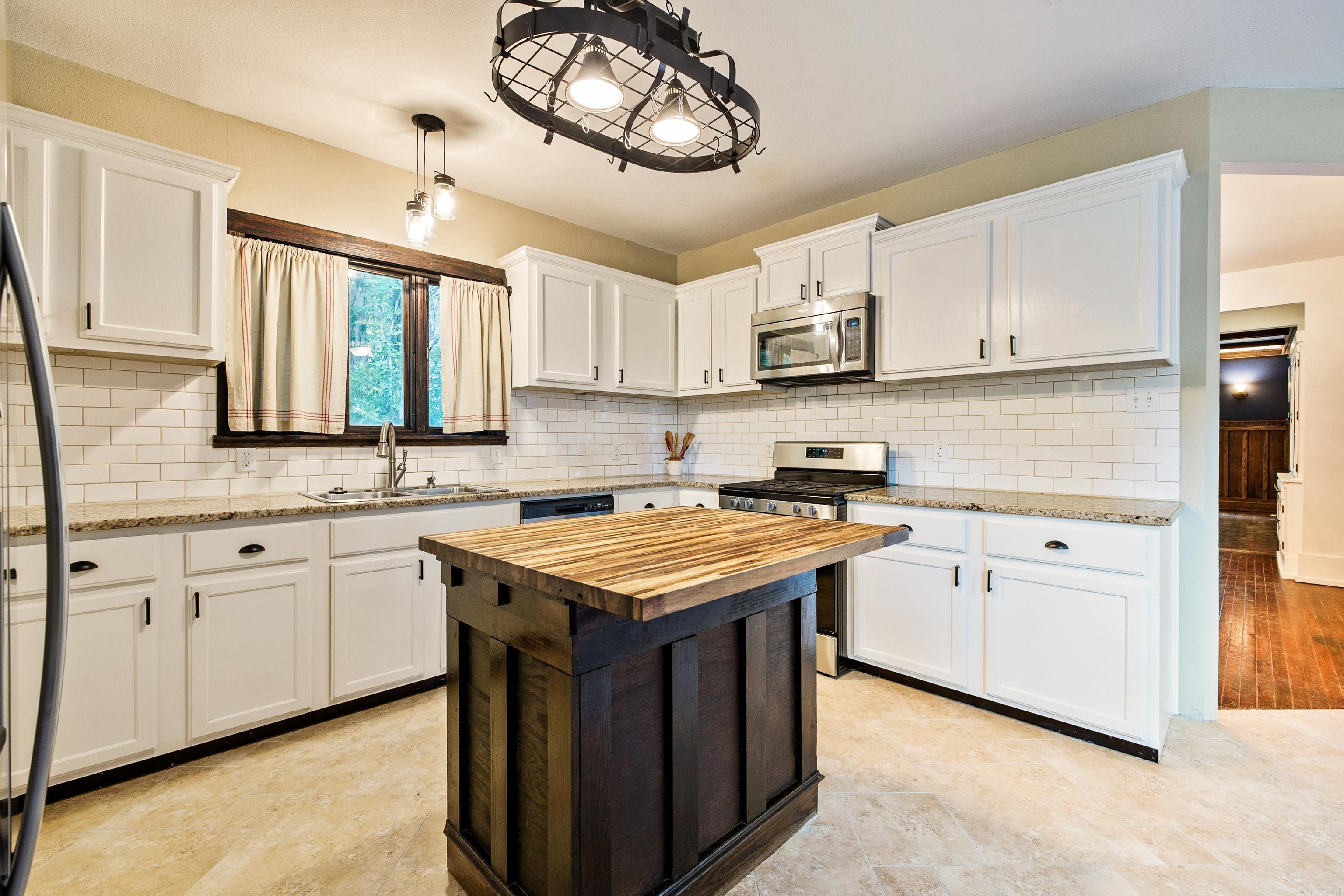 OAK TERRACE - Residential