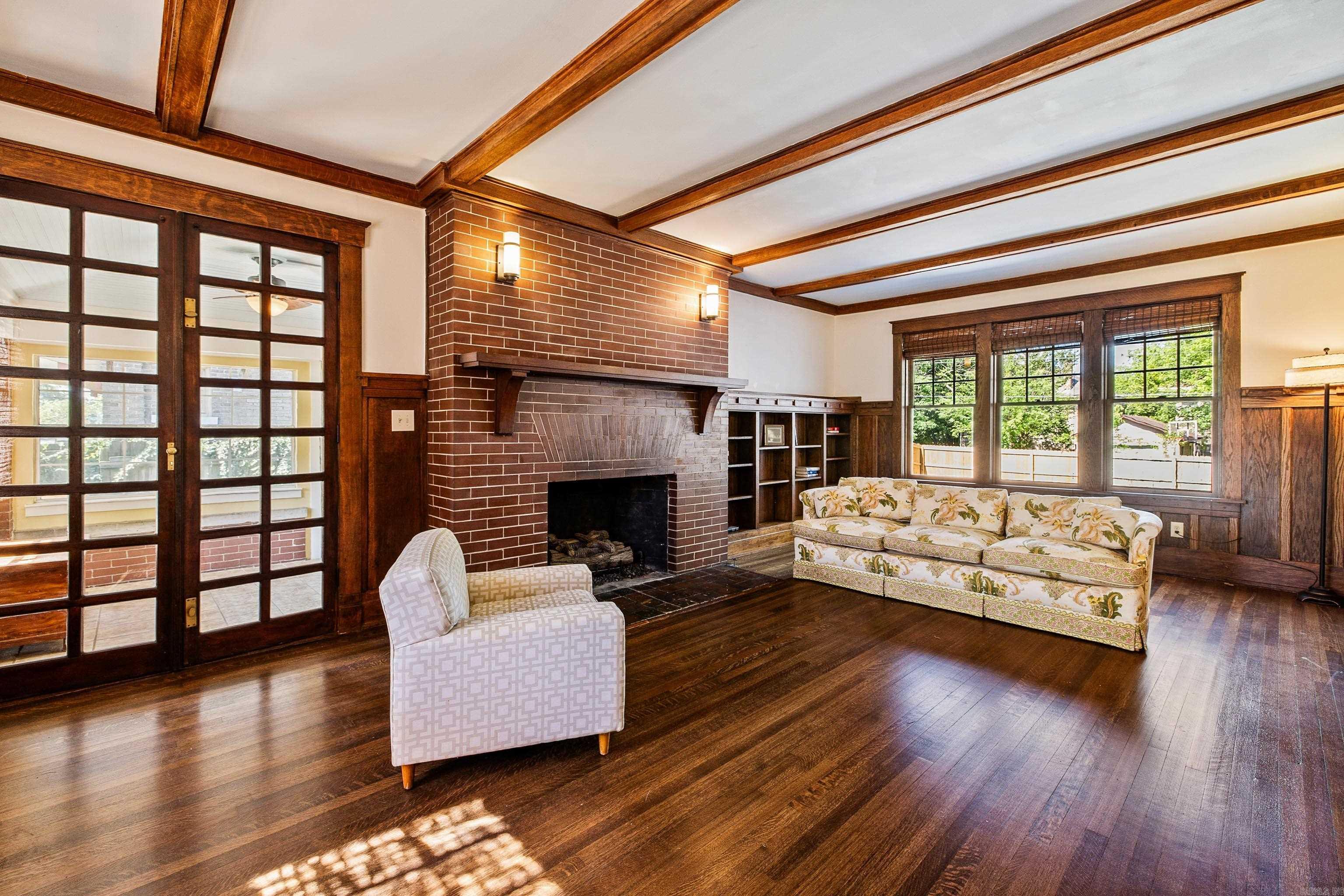 OAK TERRACE - Residential