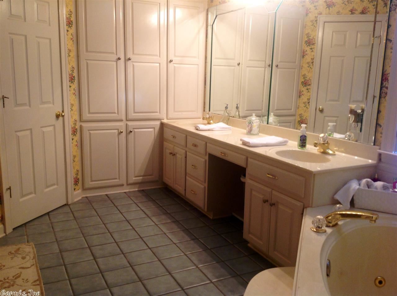 Royal Oaks - Residential