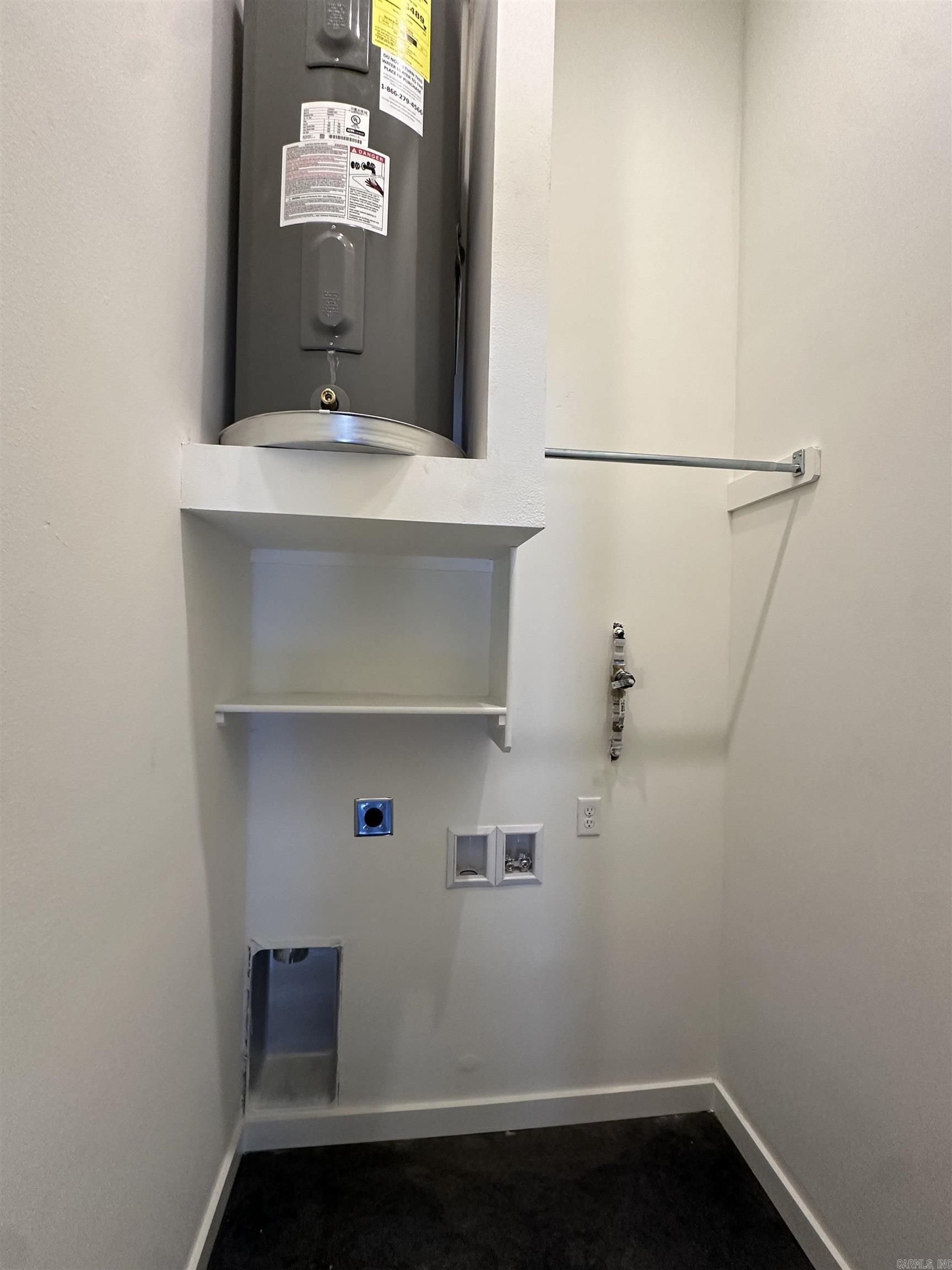 01-1S-13 - Residential Lease