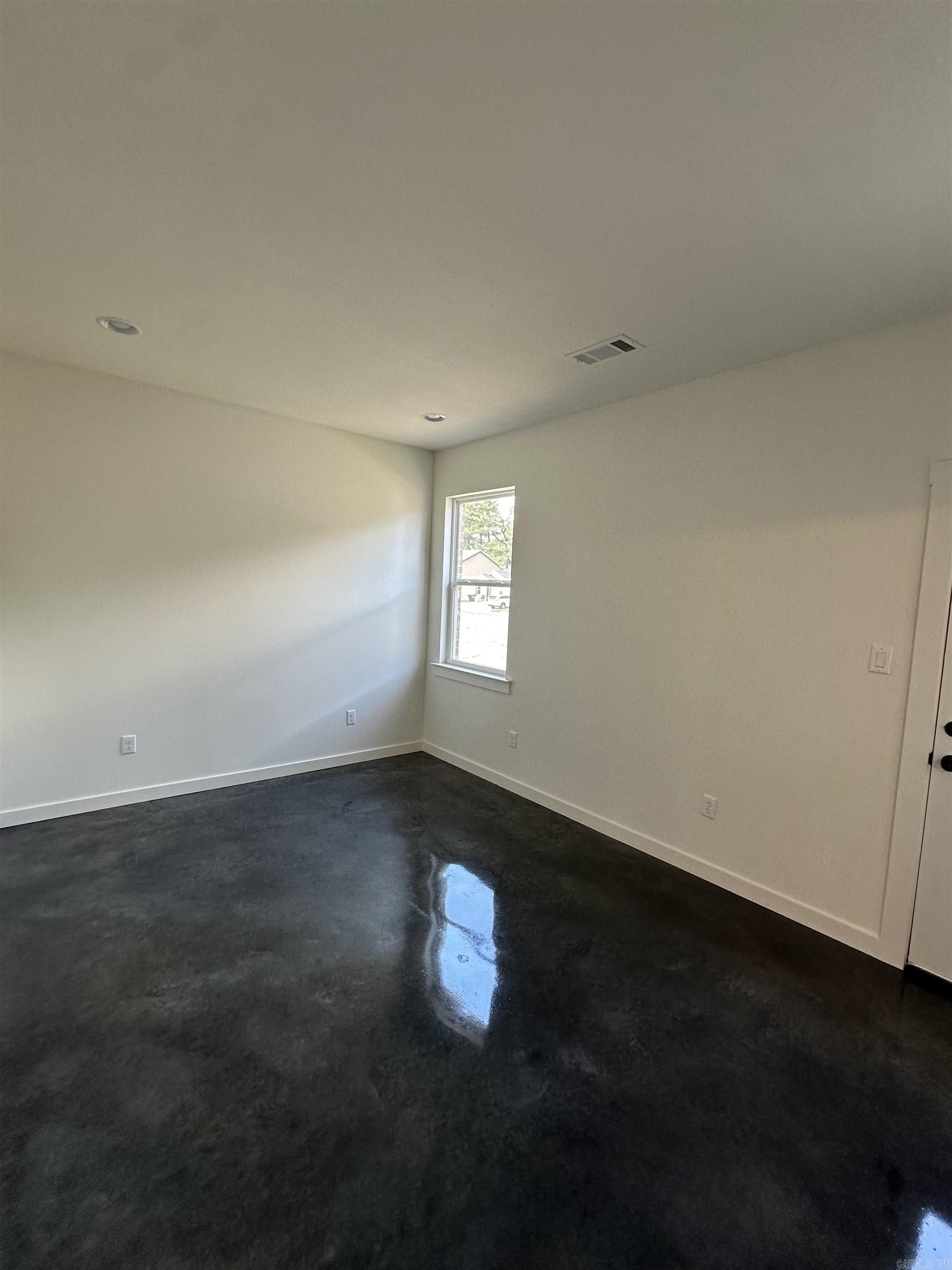 01-1S-13 - Residential Lease