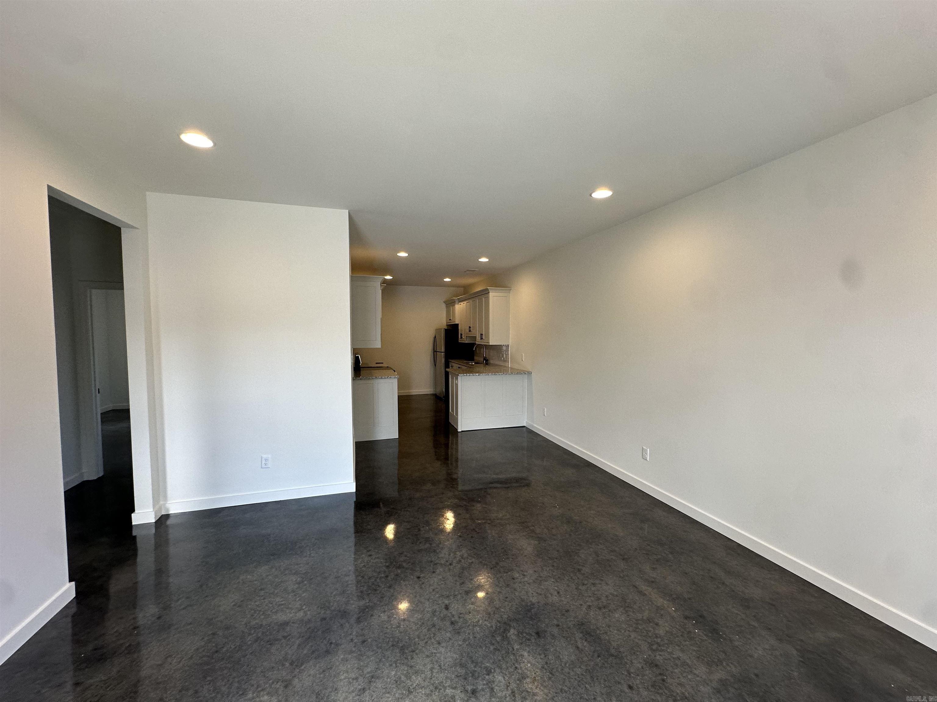 01-1S-13 - Residential Lease