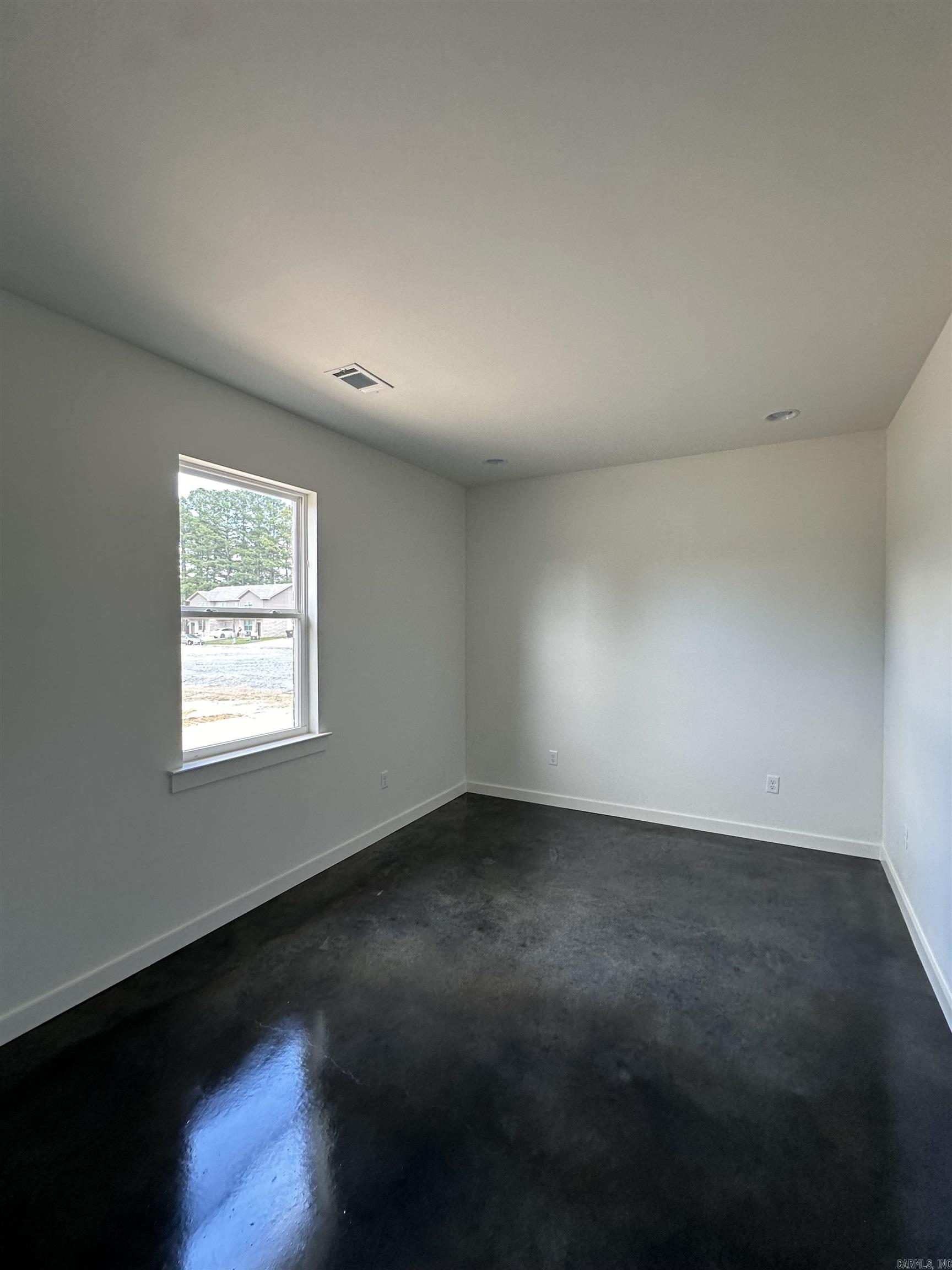 01-1S-13 - Residential Lease