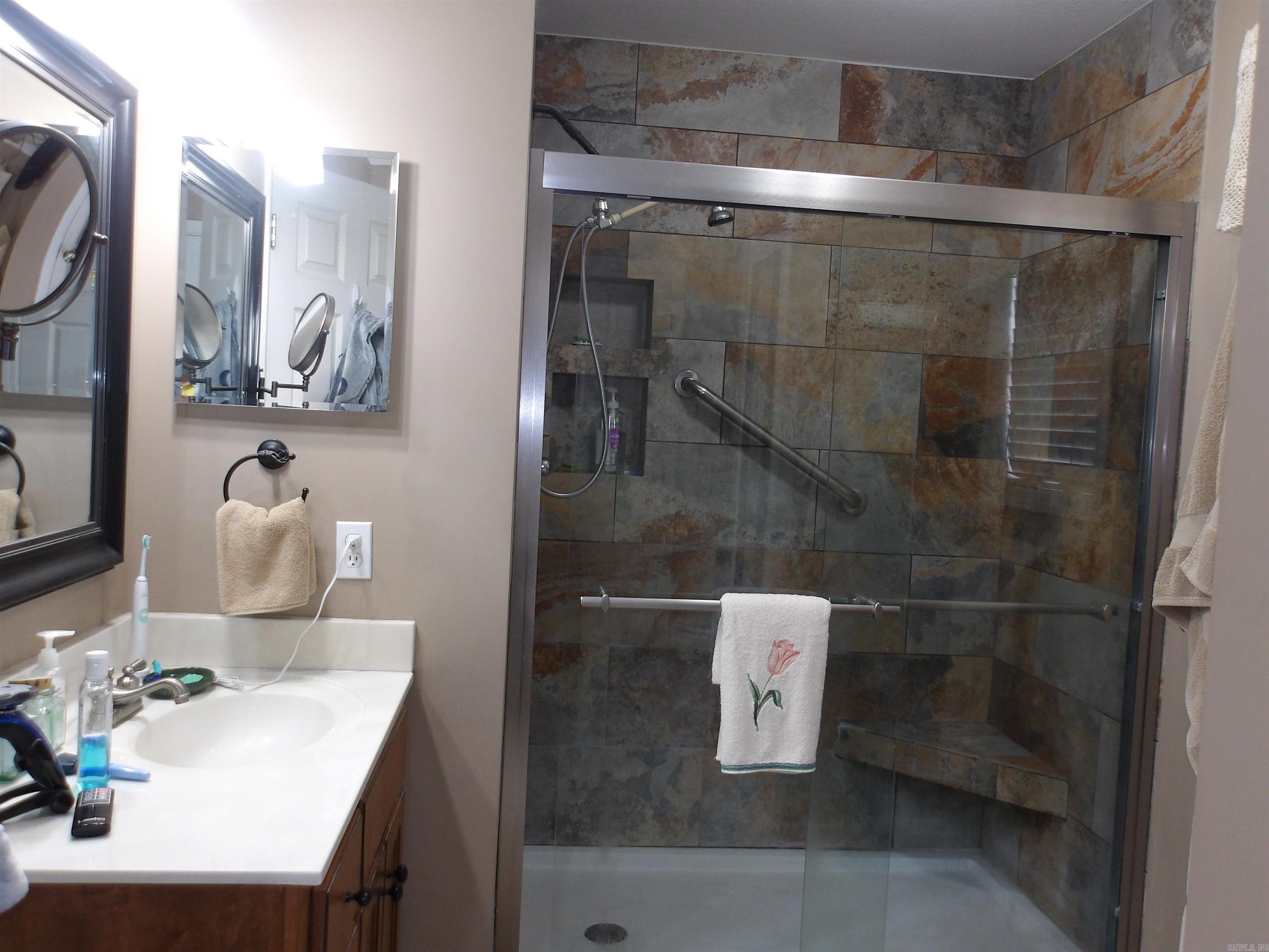 HUNTERS GLEN - Residential
