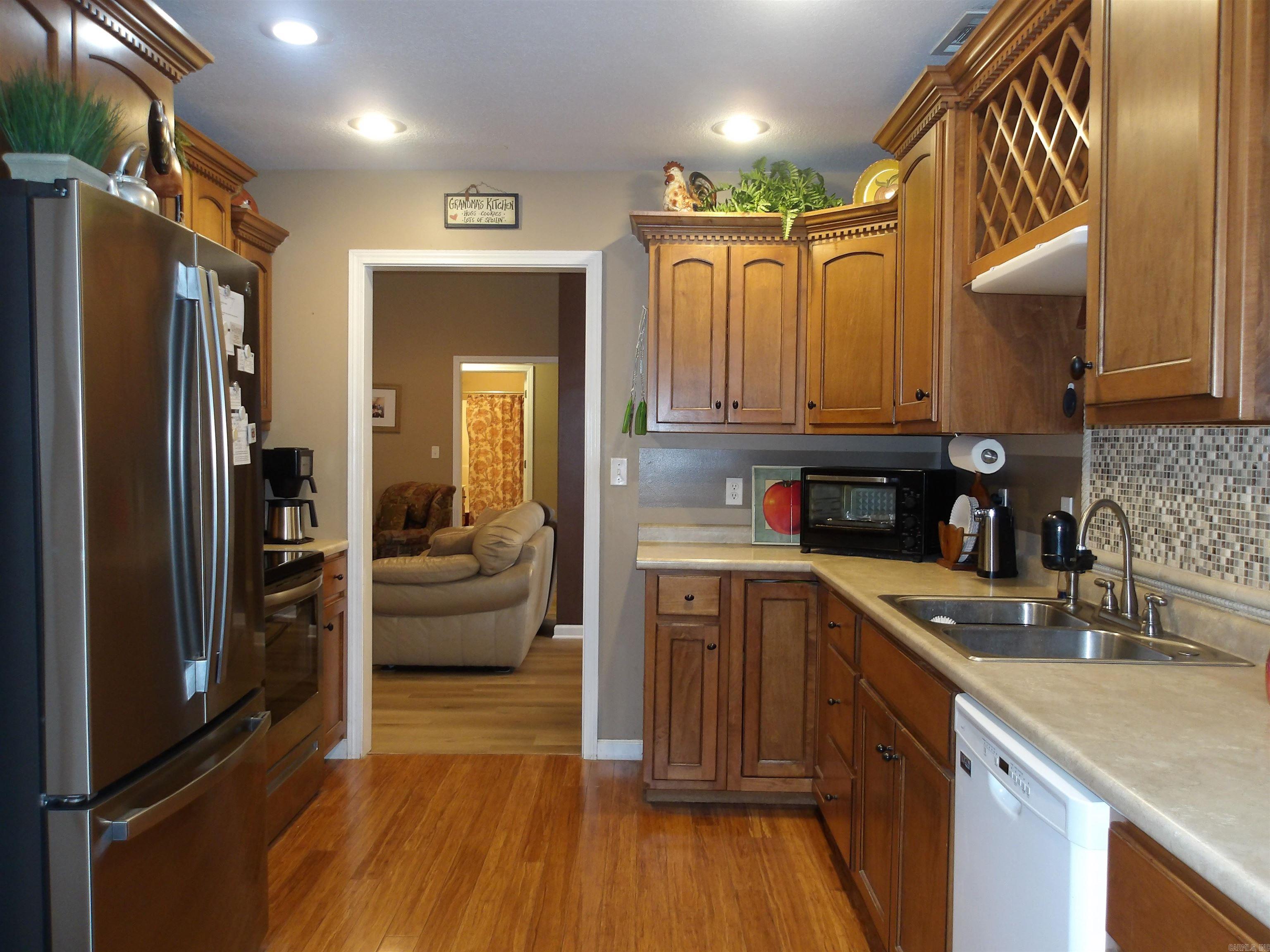 HUNTERS GLEN - Residential