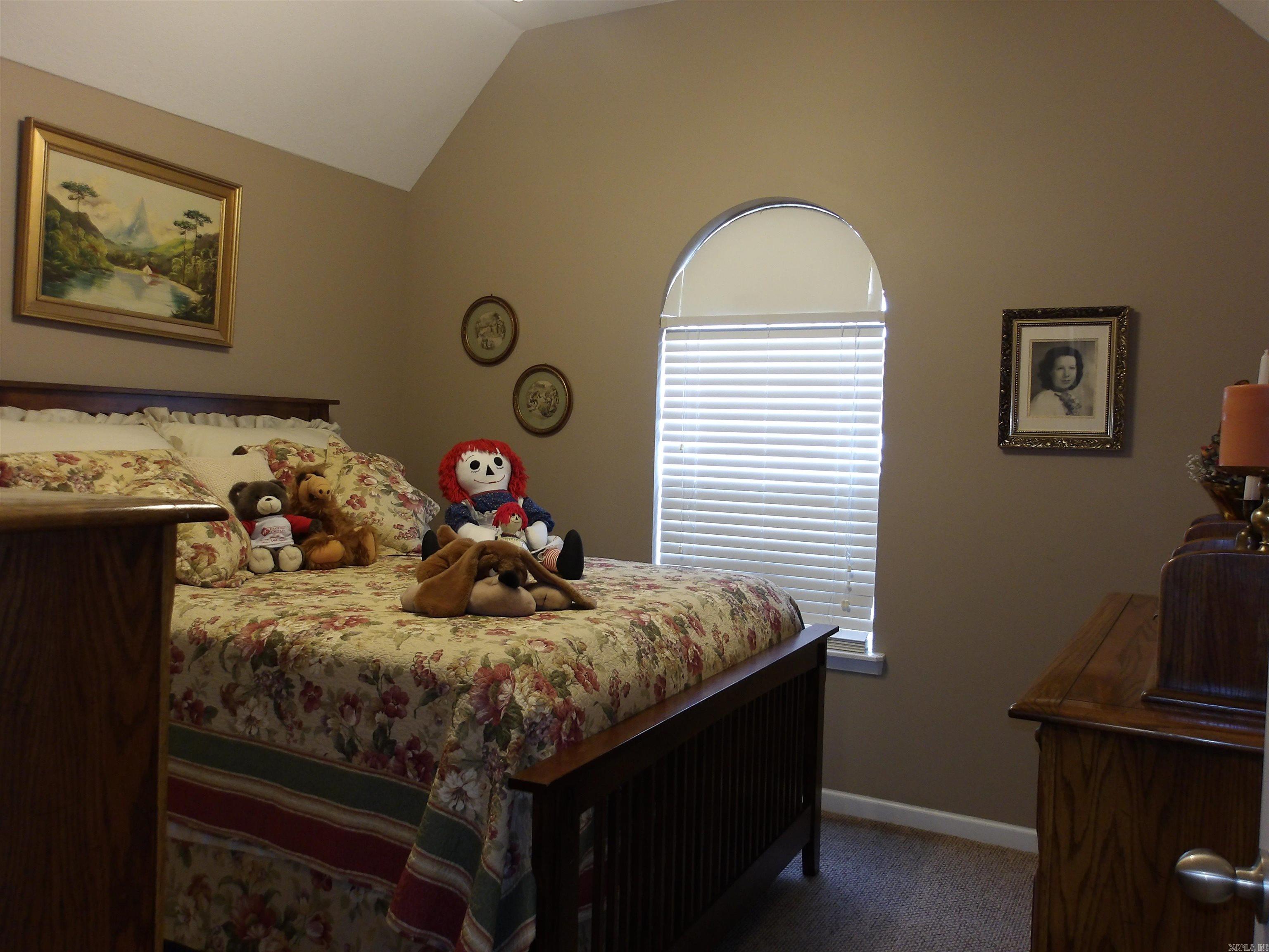 HUNTERS GLEN - Residential