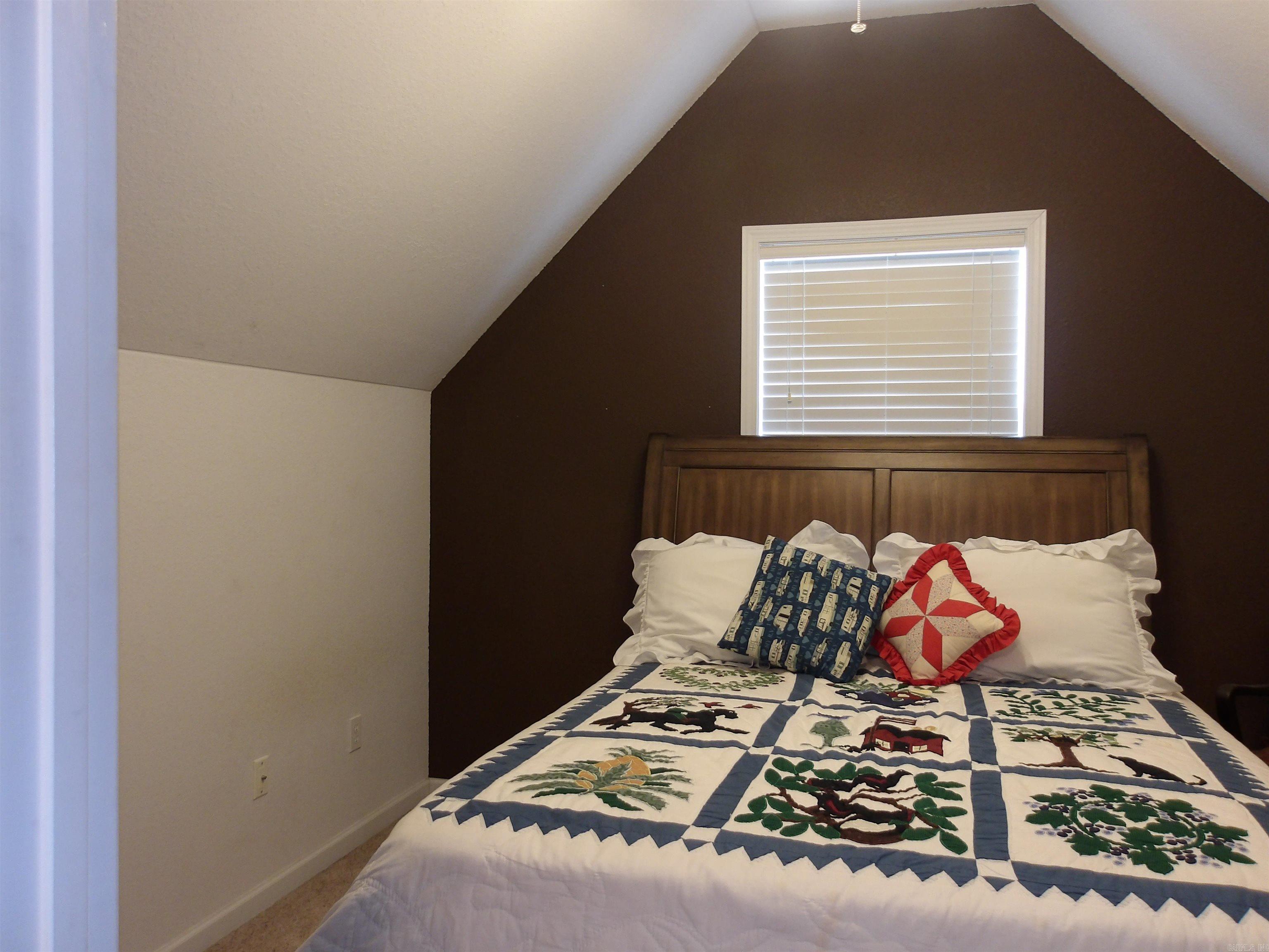 HUNTERS GLEN - Residential