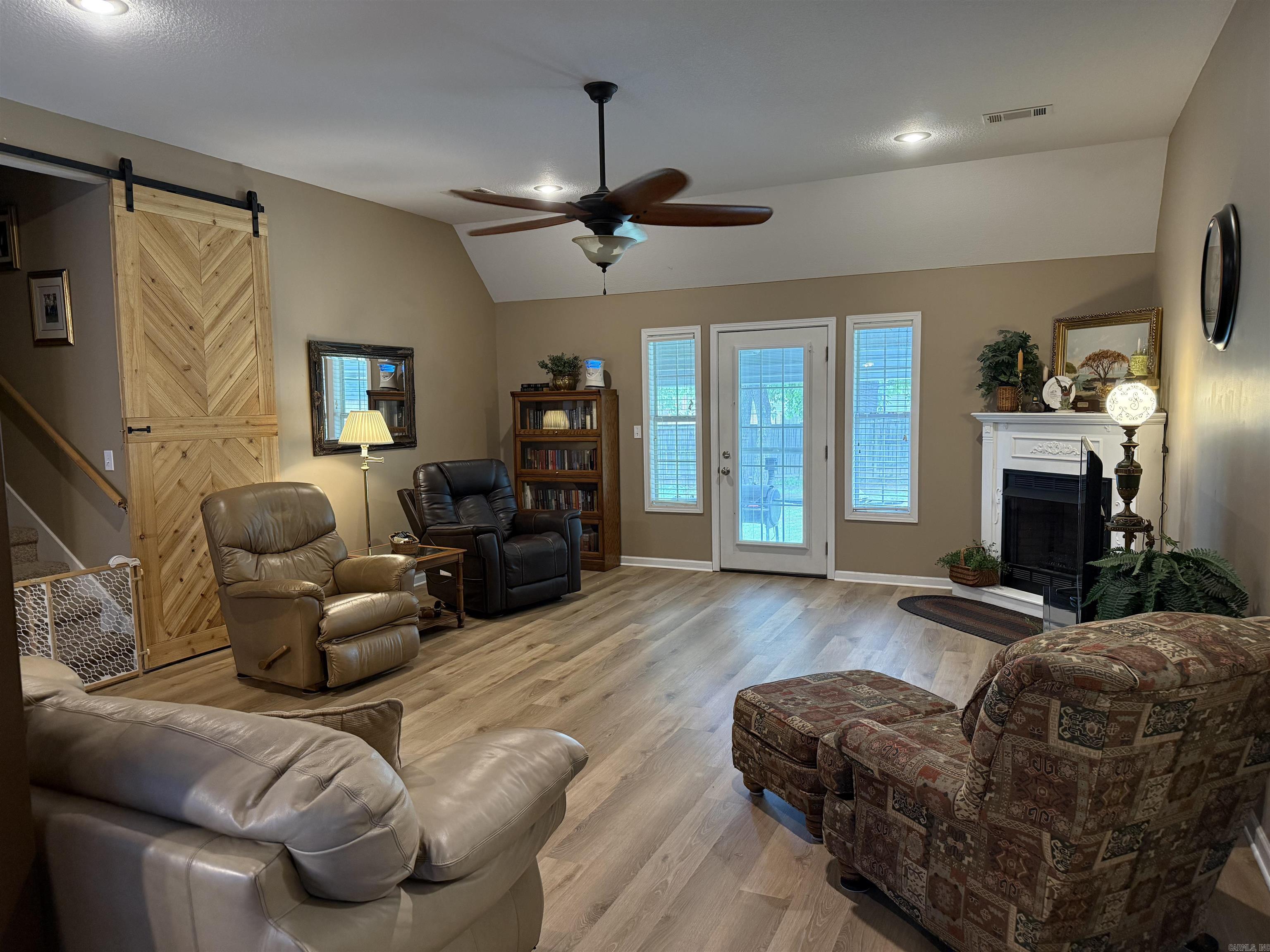 HUNTERS GLEN - Residential