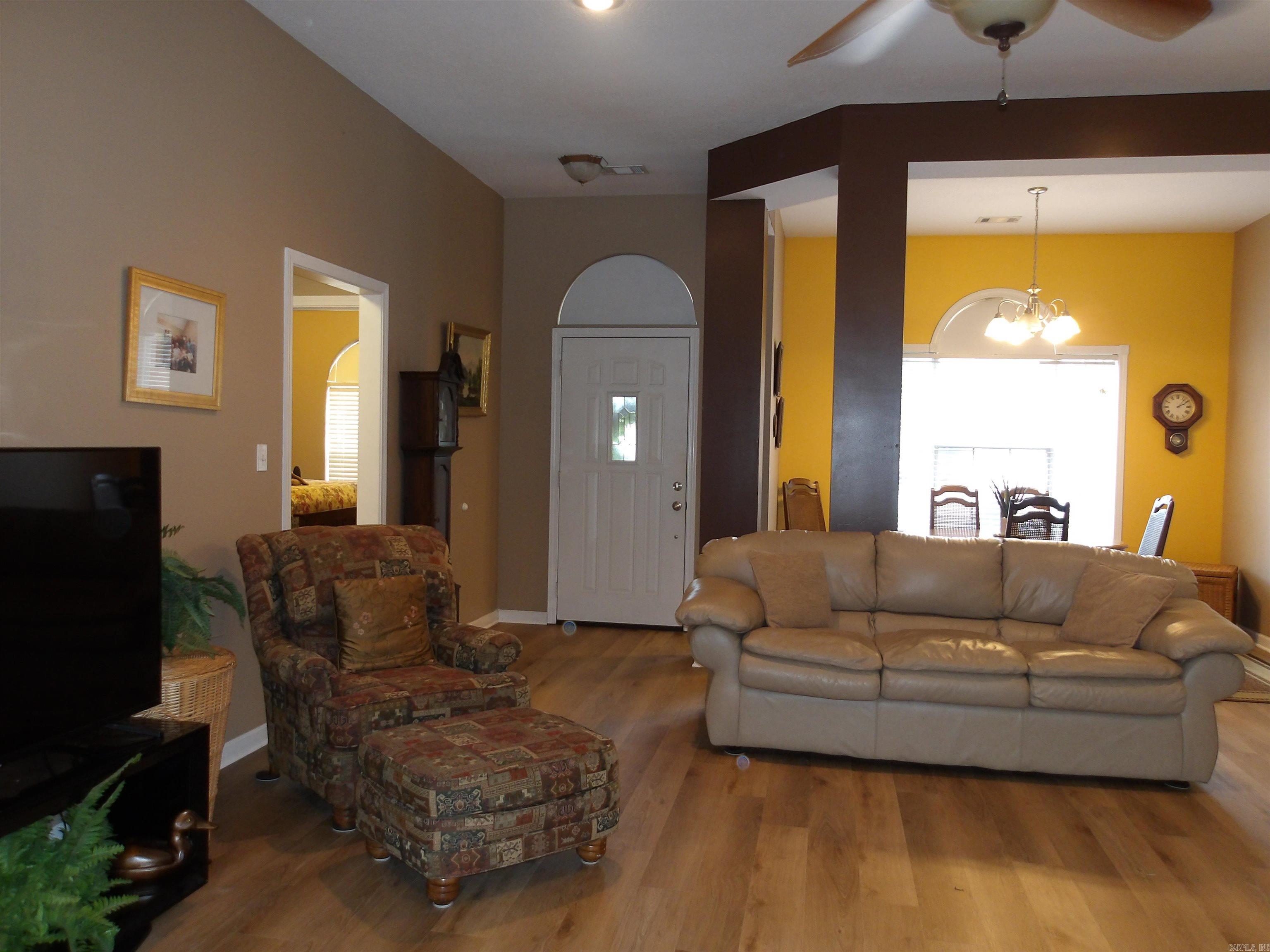 HUNTERS GLEN - Residential