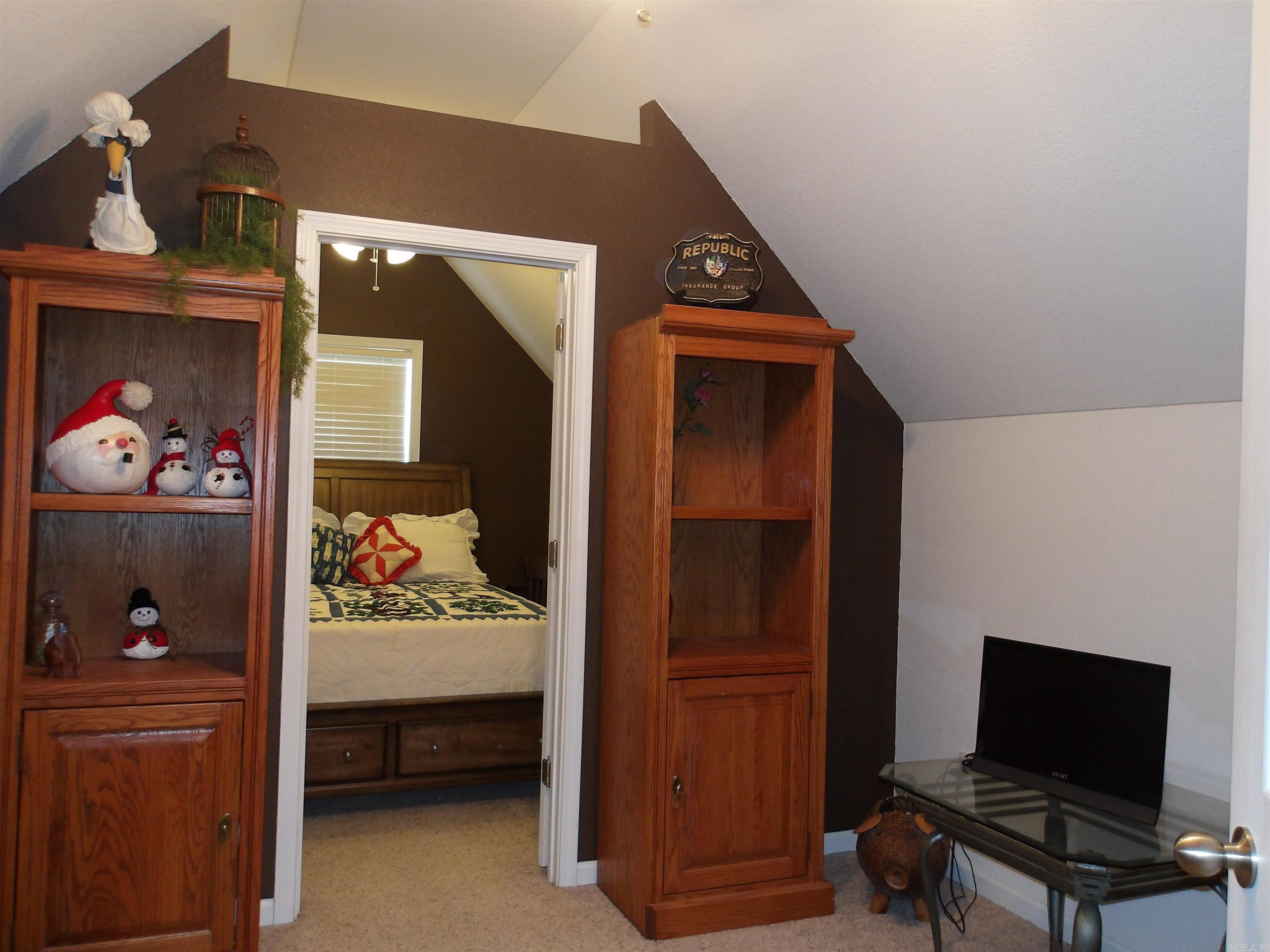 HUNTERS GLEN - Residential