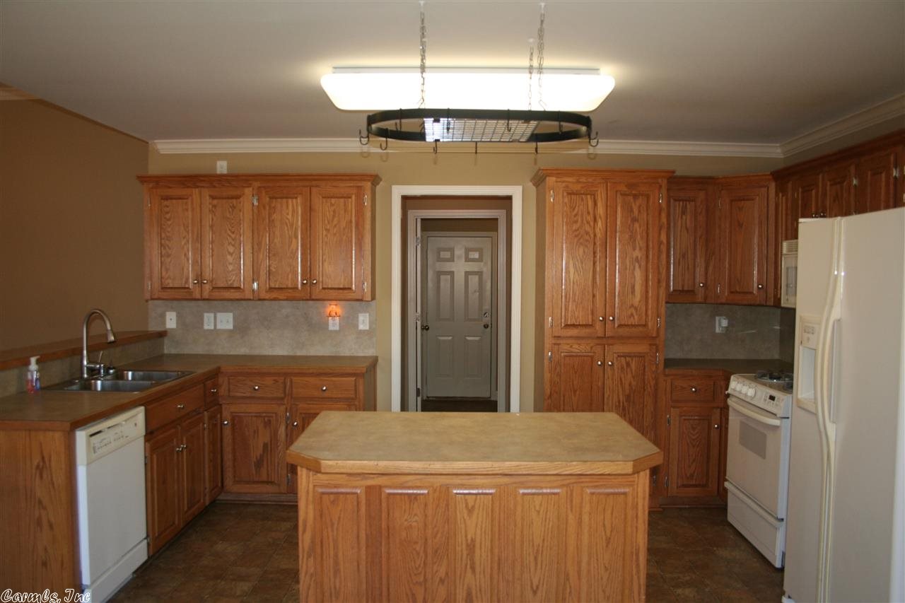 MEADOWLAKE - Residential