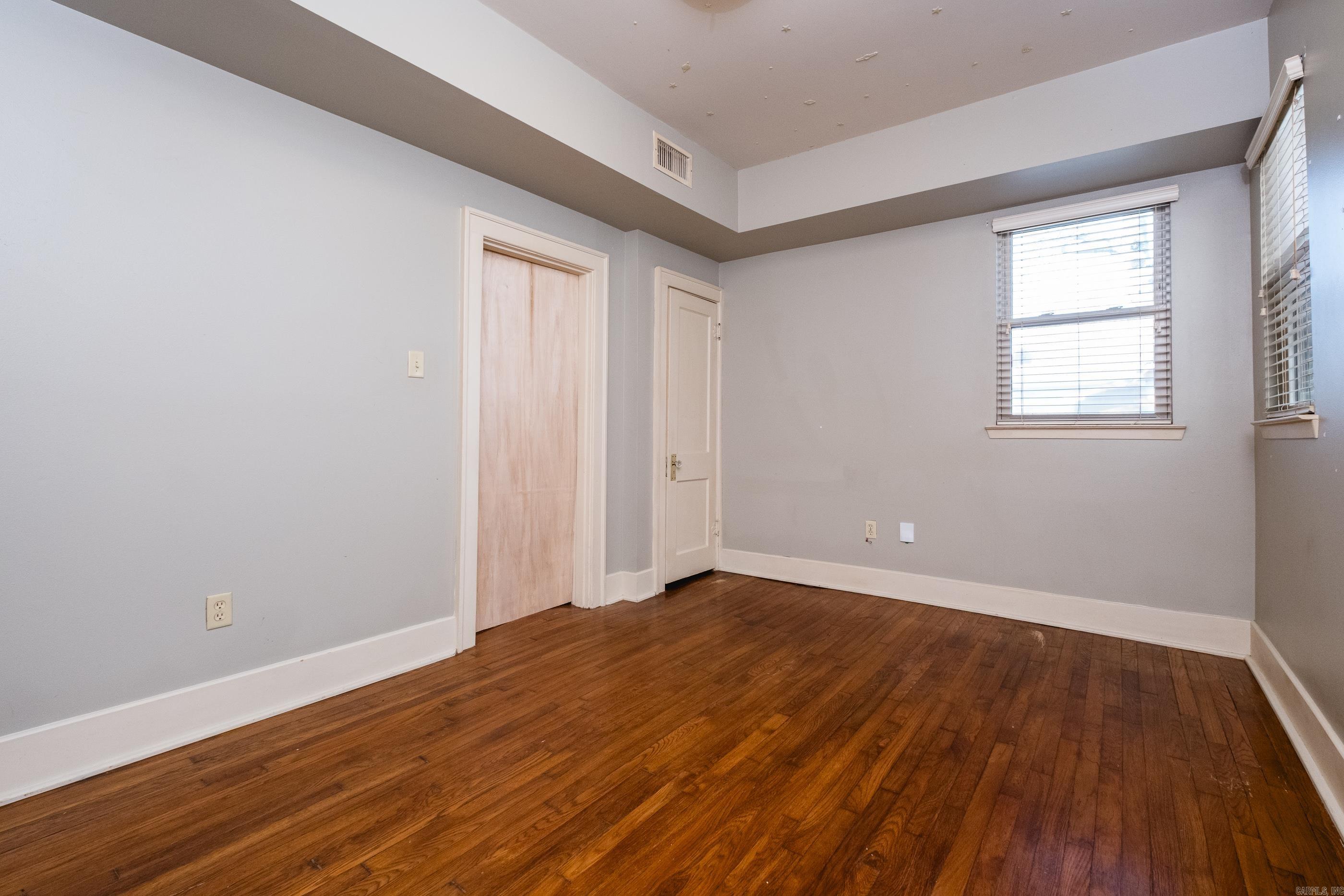 Weldon E Wrights - Residential