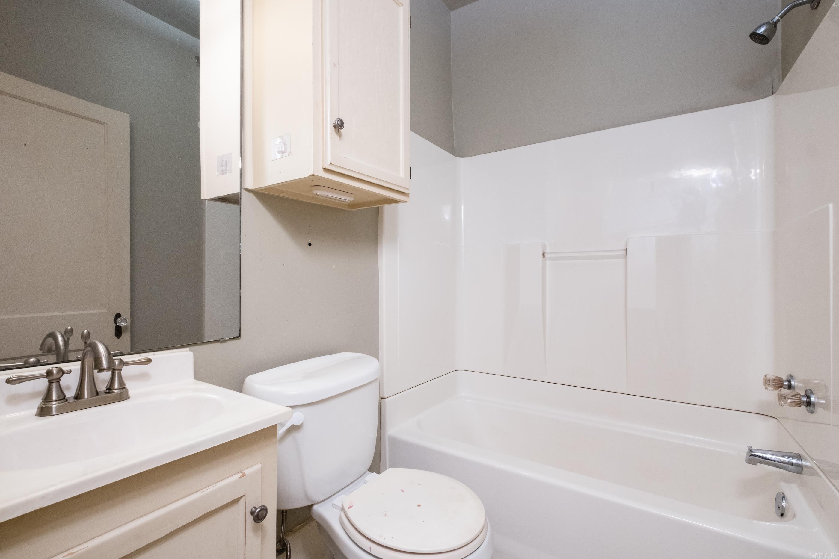 Weldon E Wrights - Residential