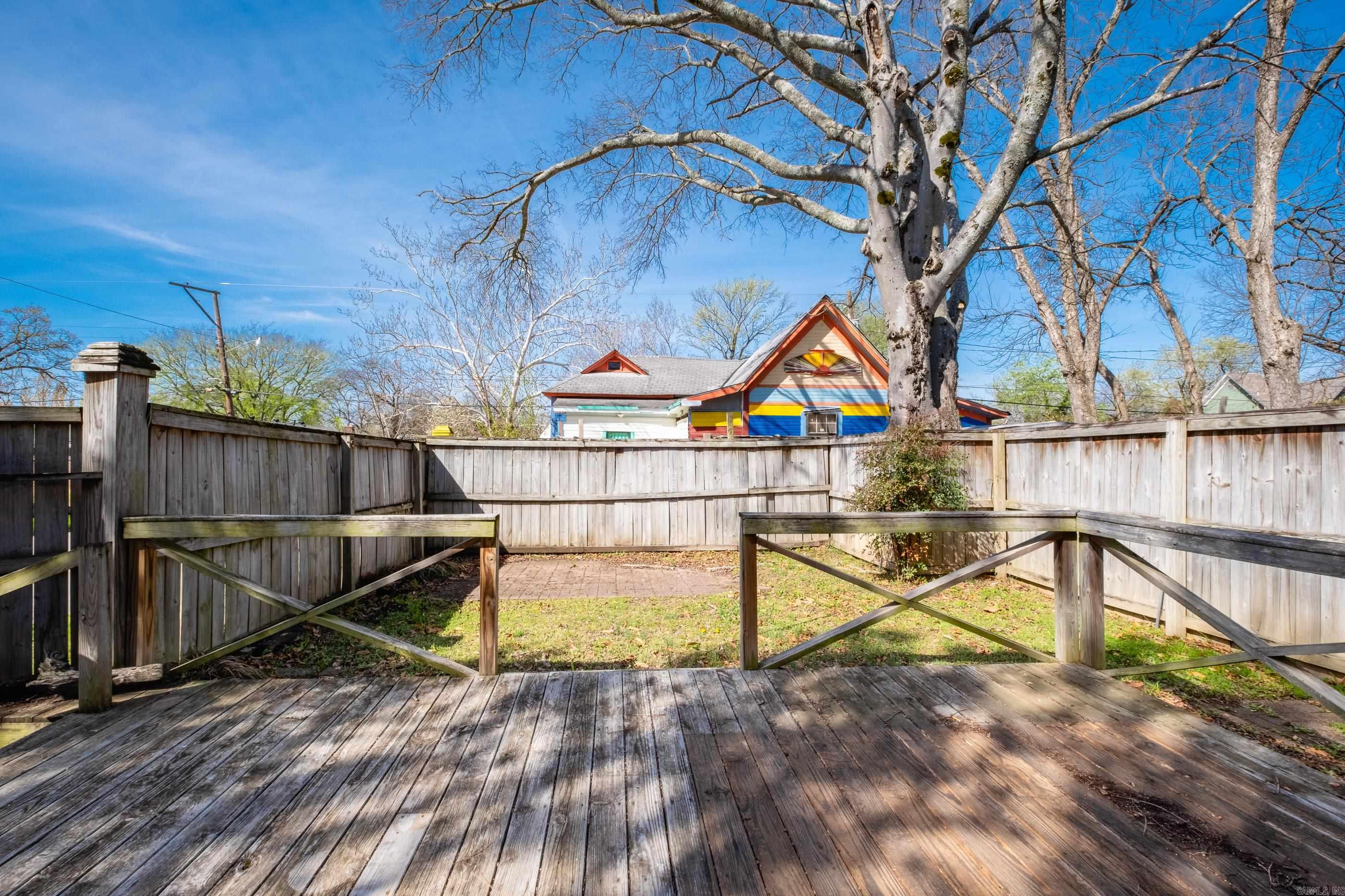 Weldon E Wrights - Residential